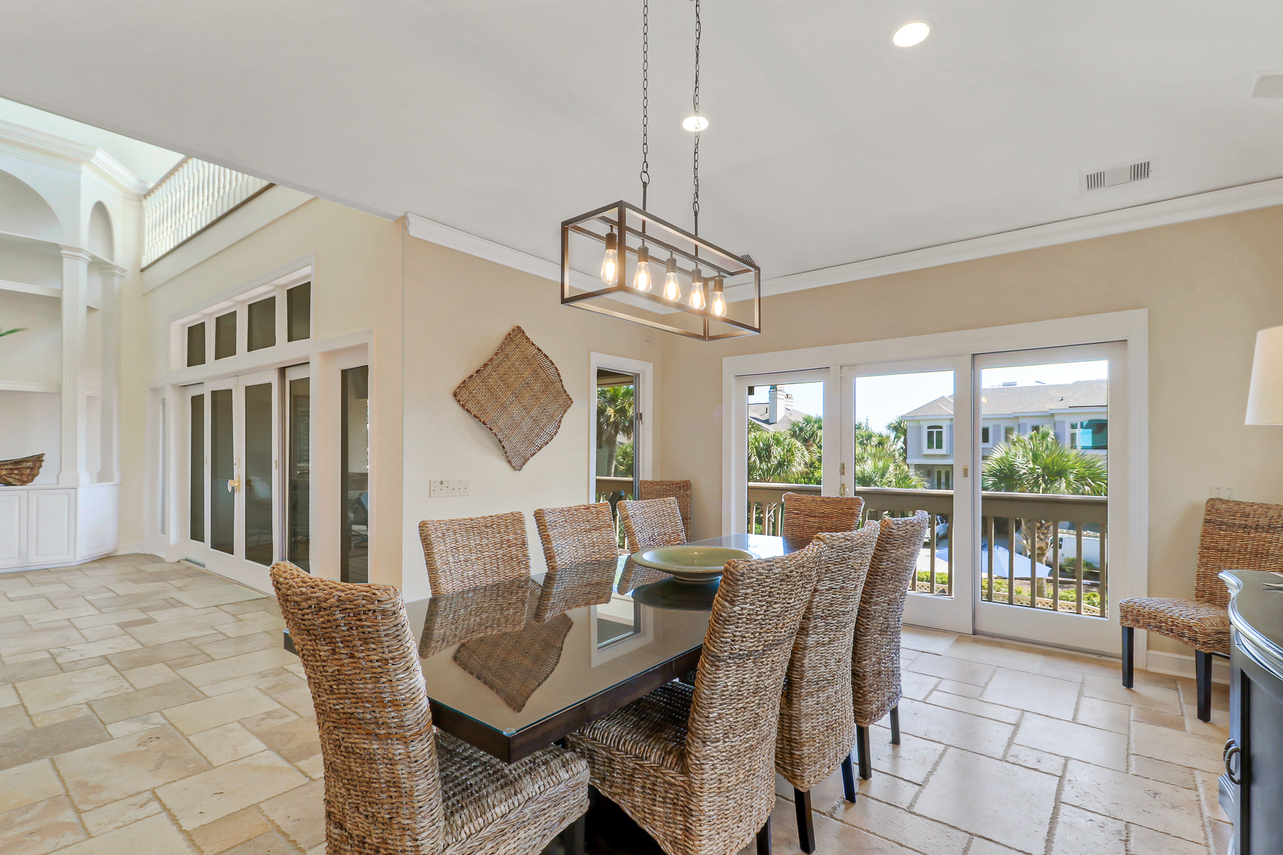 162 Mooring Buoy | Dining Table w/ balcony access & pool views