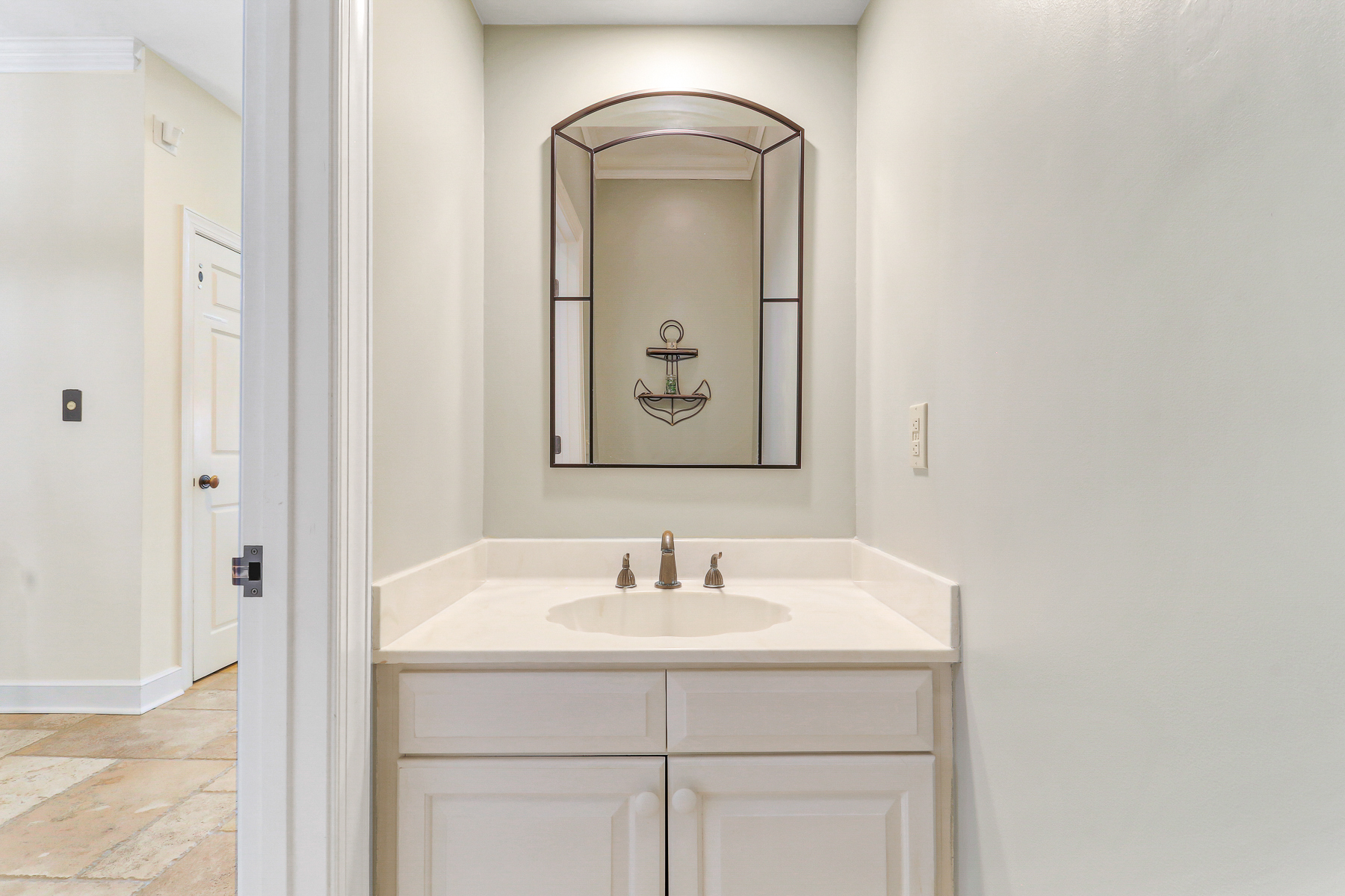 162 Mooring Buoy | Third Floor Half Bathroom