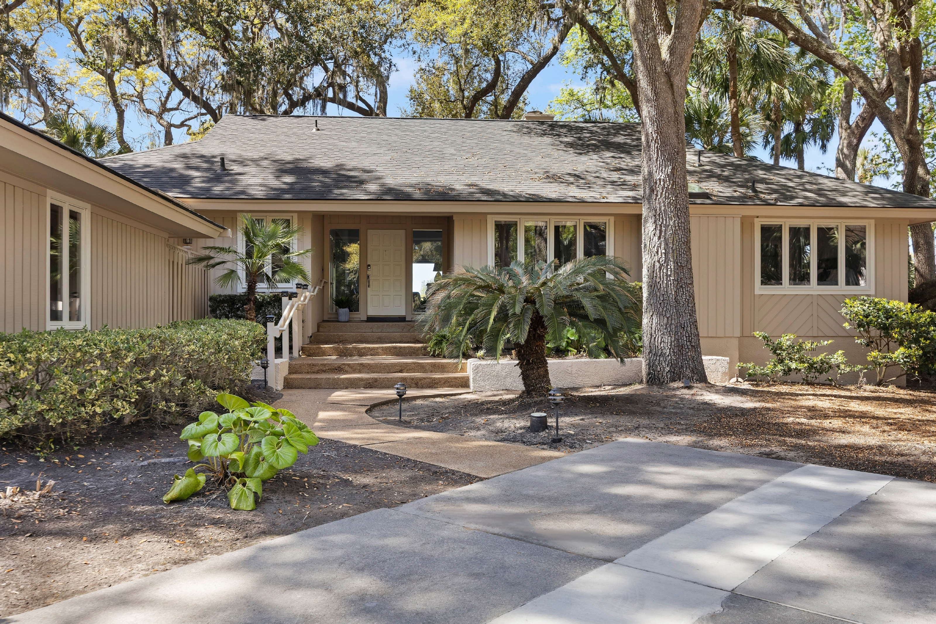 10 Troon | Front Entryway featuring newly painted exterior