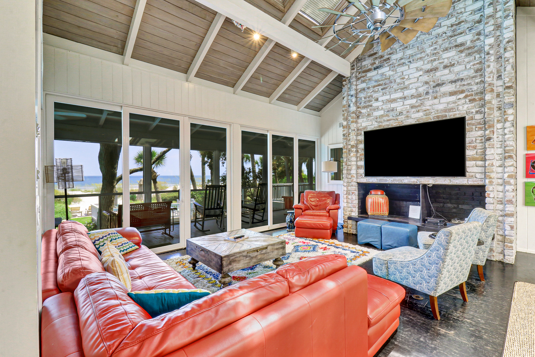  25 South Beach Lagoon | Living Room 