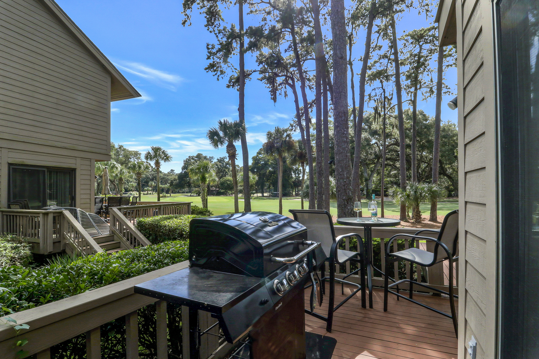 2538 Gleneagle Green | Private grilling area
