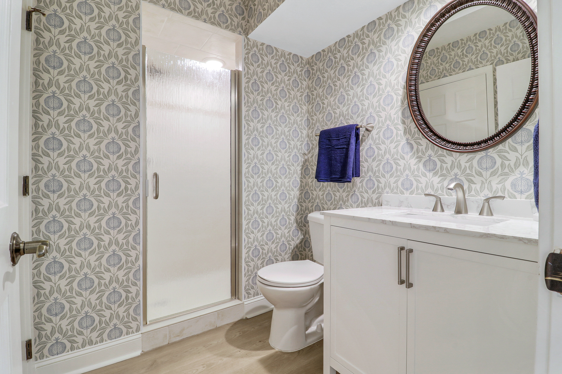 2538 Gleneagle Green | Bedroom 1 Full Bathroom