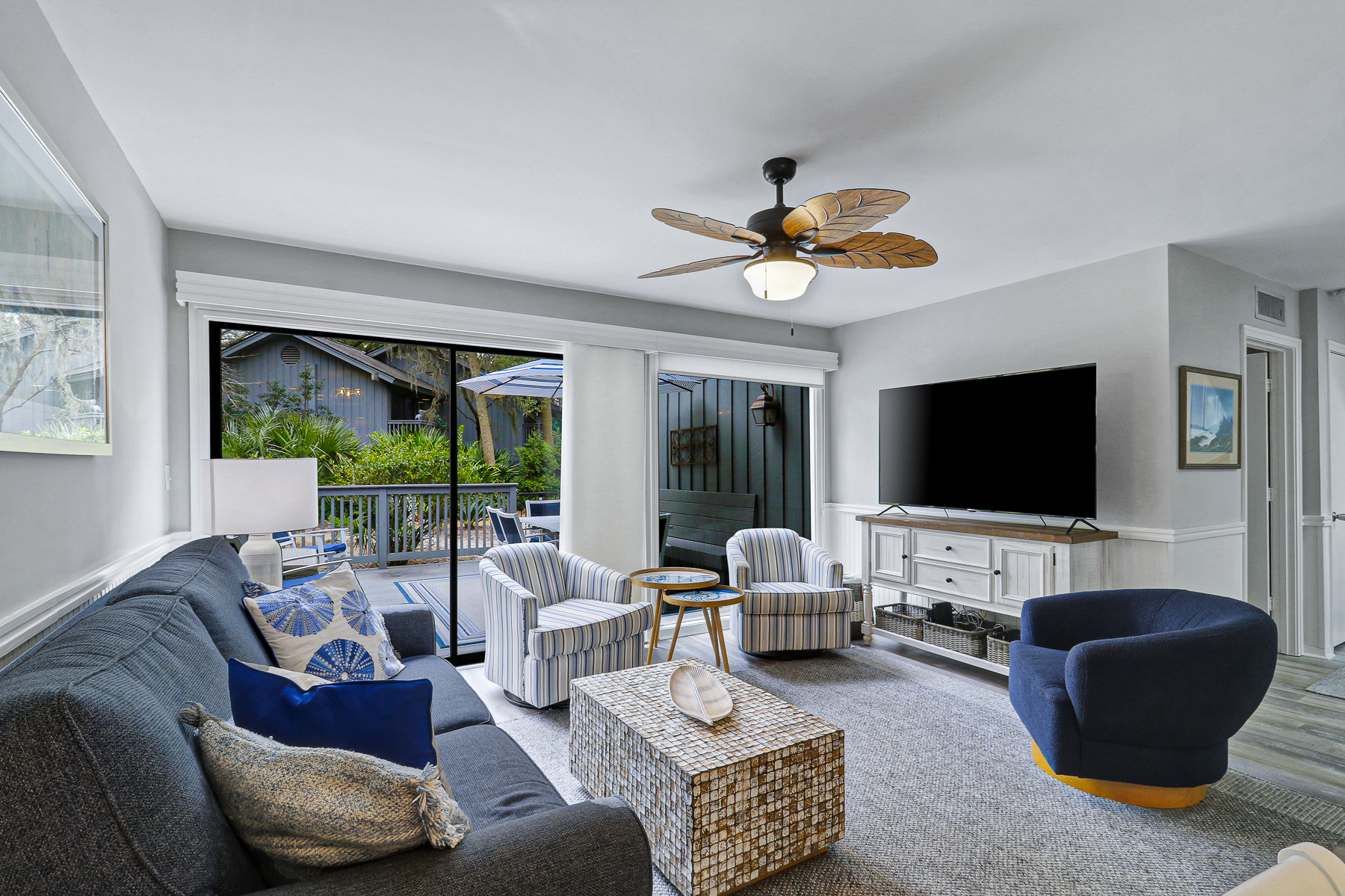 40 Hickory Cove | Stunning living room w/ balcony access