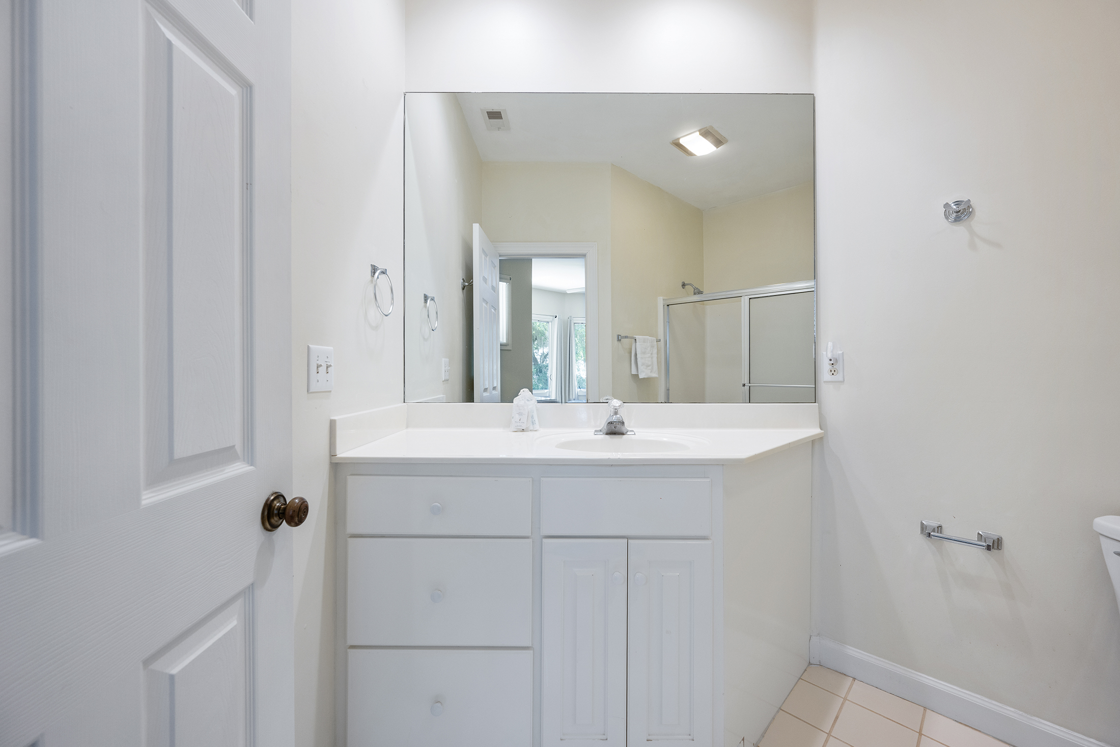 3 Cartgate | Bedroom 4 full bathroom