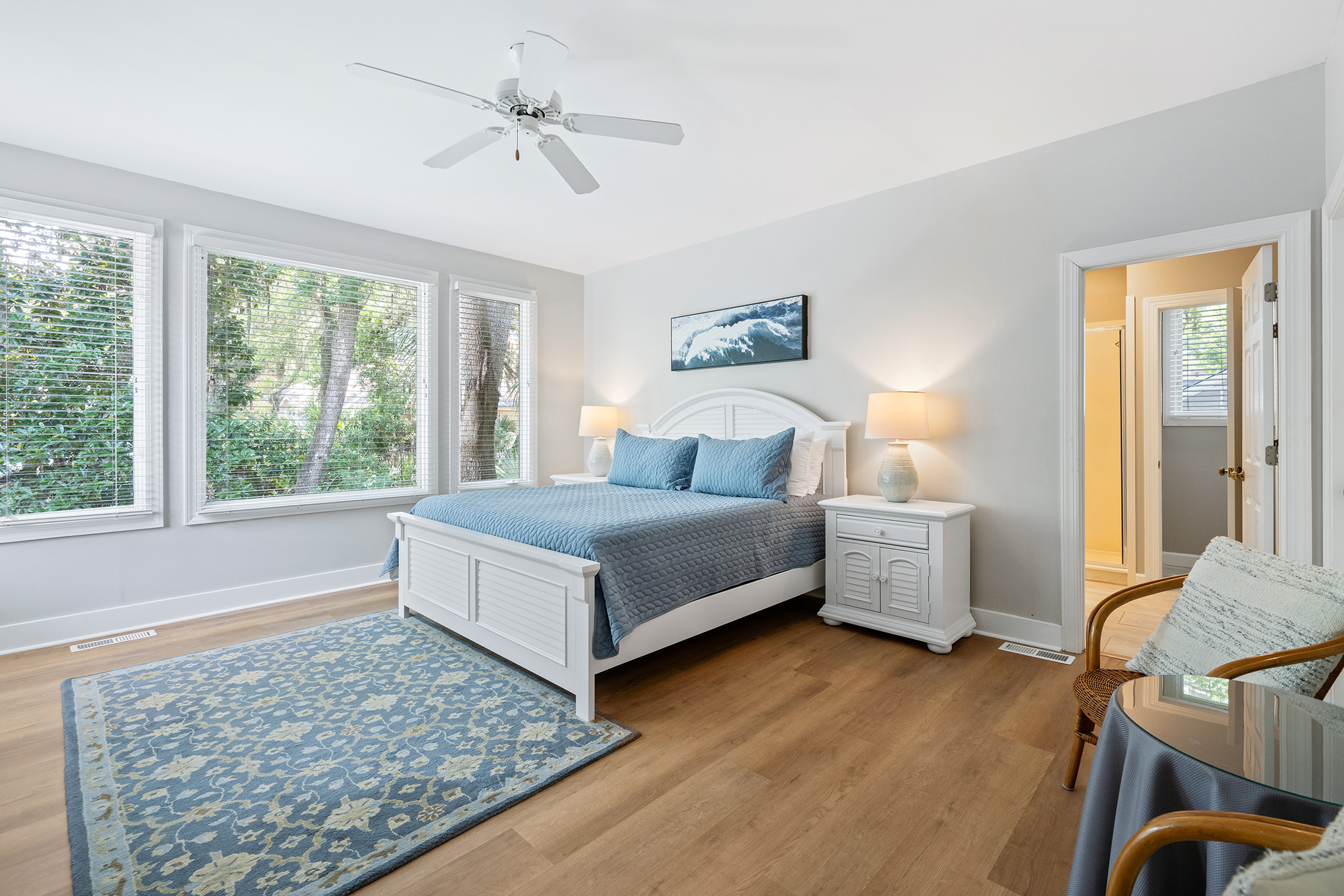 3 Cartgate | Bedroom 1 King bed w/ massive ensuite bathroom