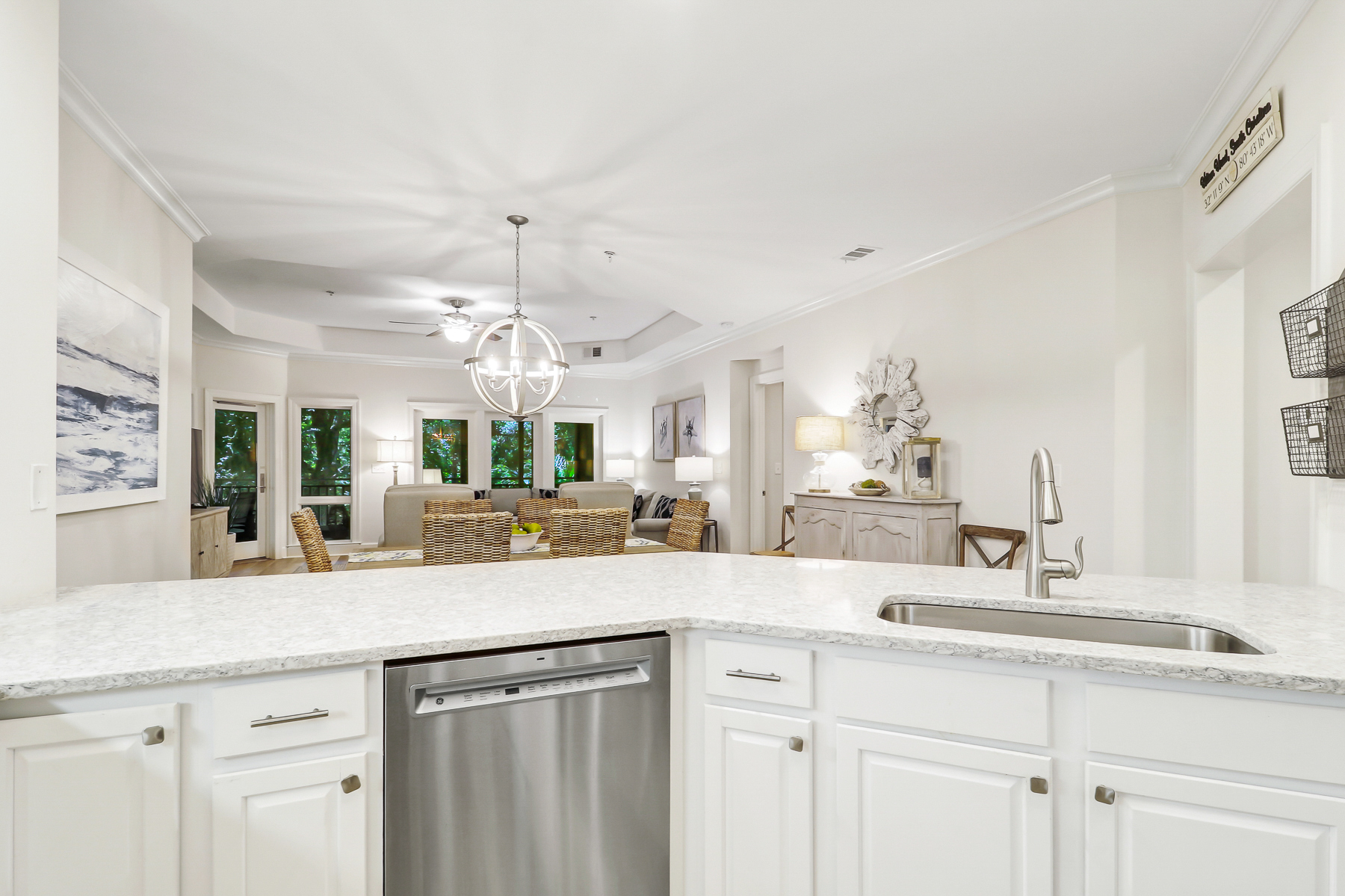 8110 Wendover Dunes | Bright and Spacious Kitchen