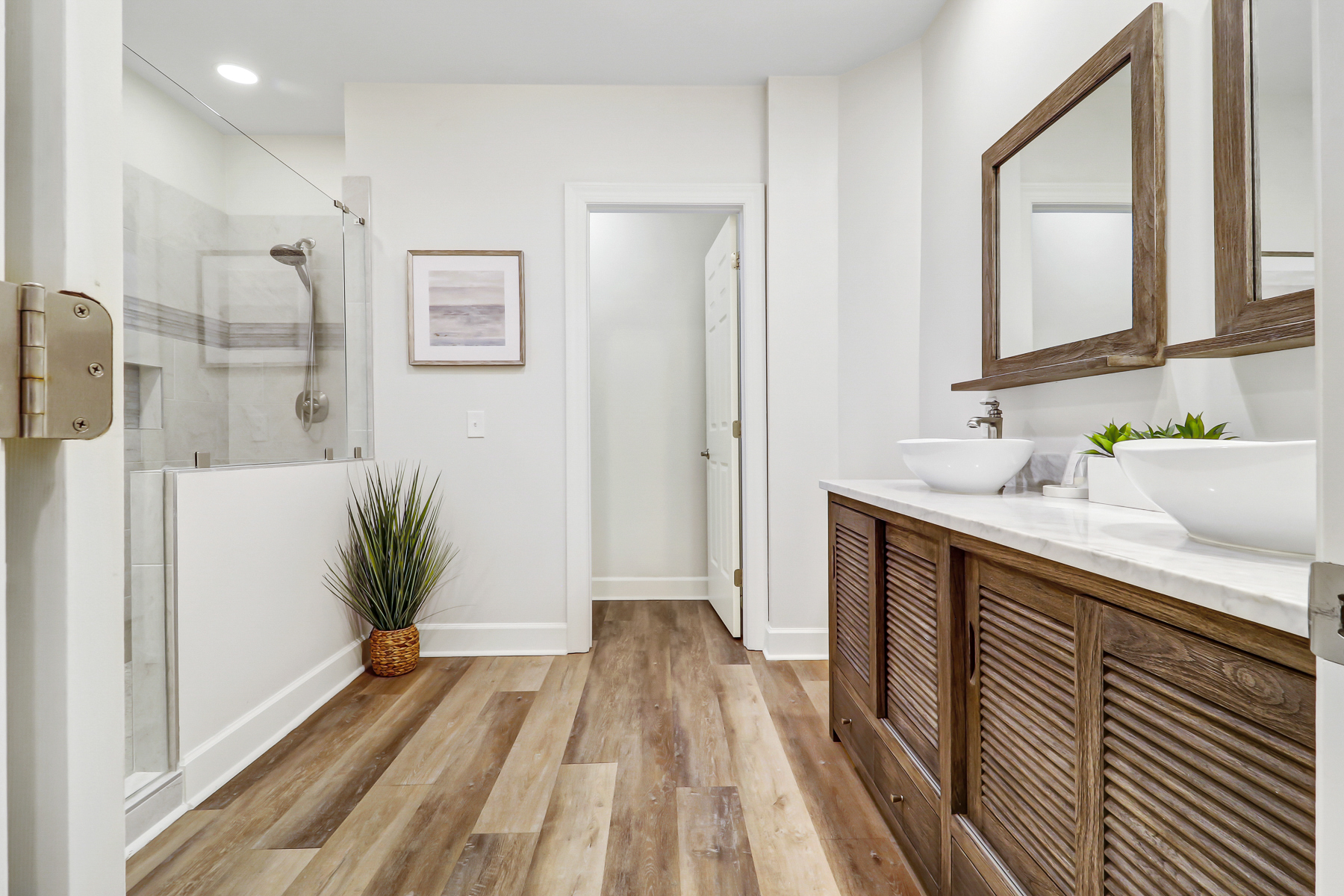 8110 Wendover Dunes | Bedroom 1 Full Bathroom