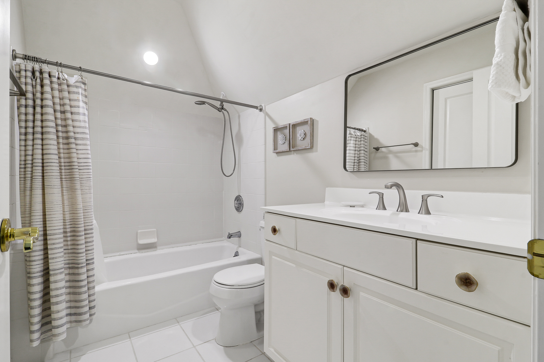 6 Gunnery | Bedroom 4 ensuite bathroom
