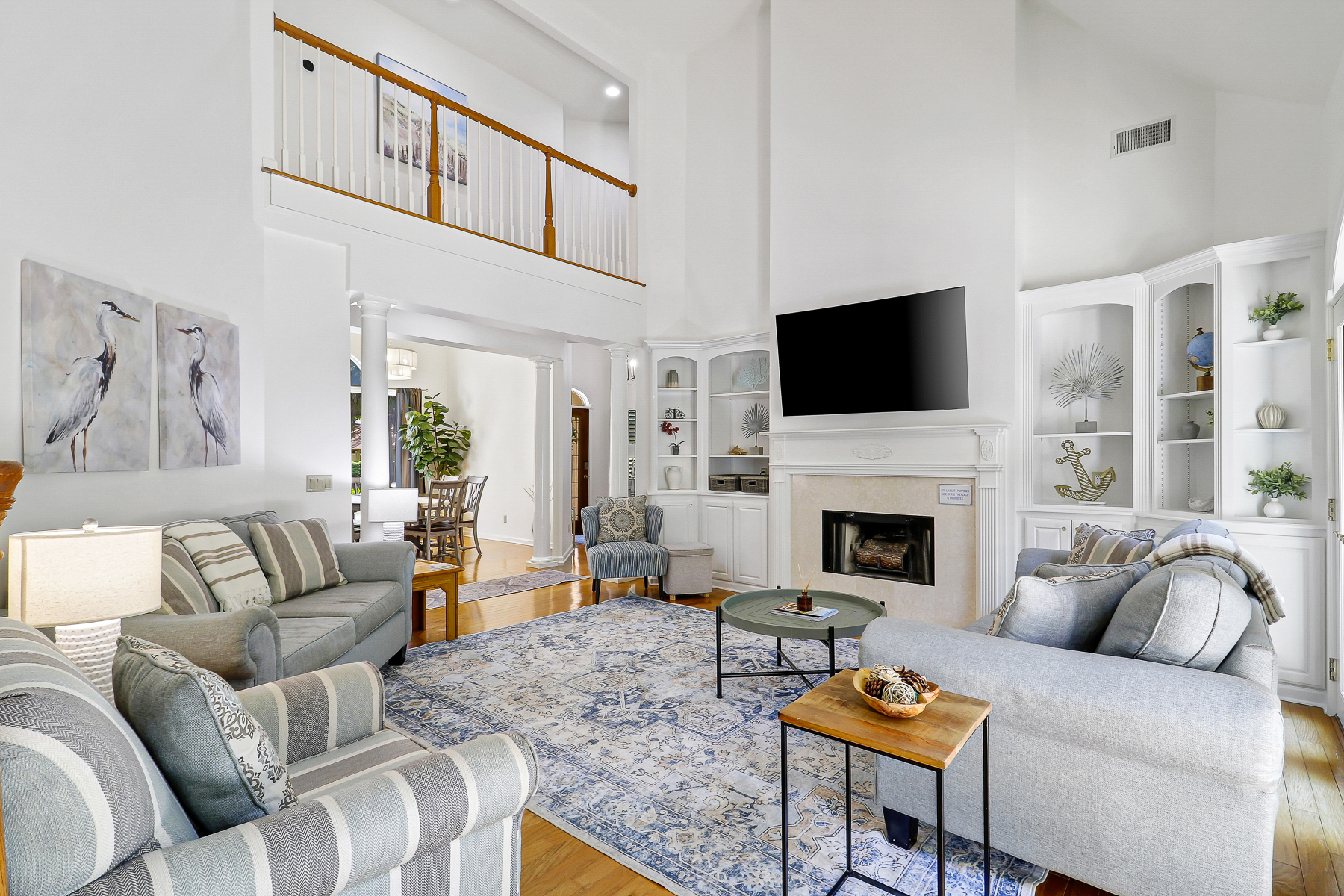 6 Gunnery | Main living room w/ ample seating