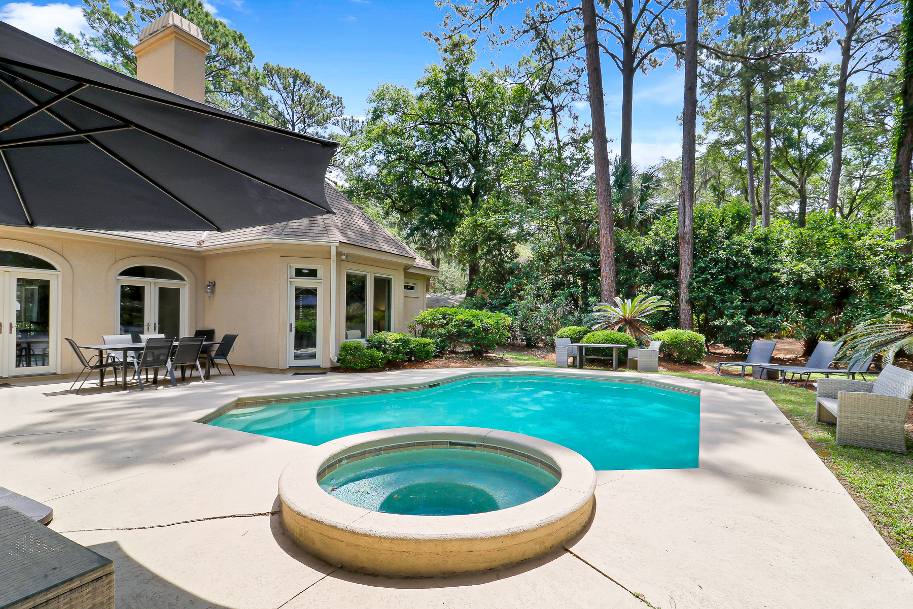 6 Gunnery | Stunning Private Pool & Spa
