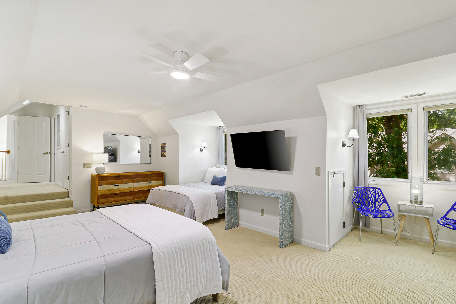 6 Gunnery | Bedroom 3 2 Queen beds & 2 sets of twin over full bu