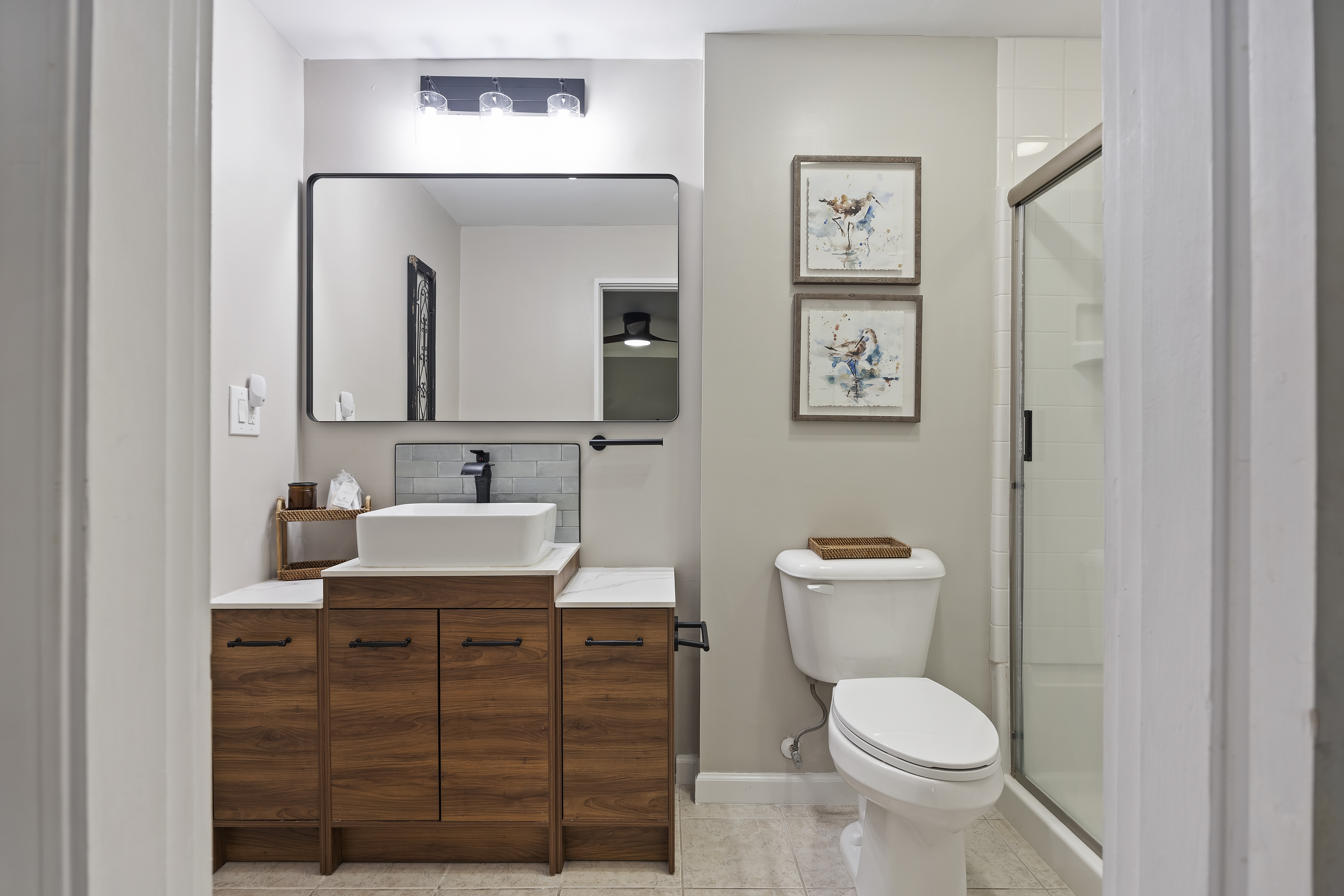 520 Queens Grant | Bedroom 1 Bathroom
