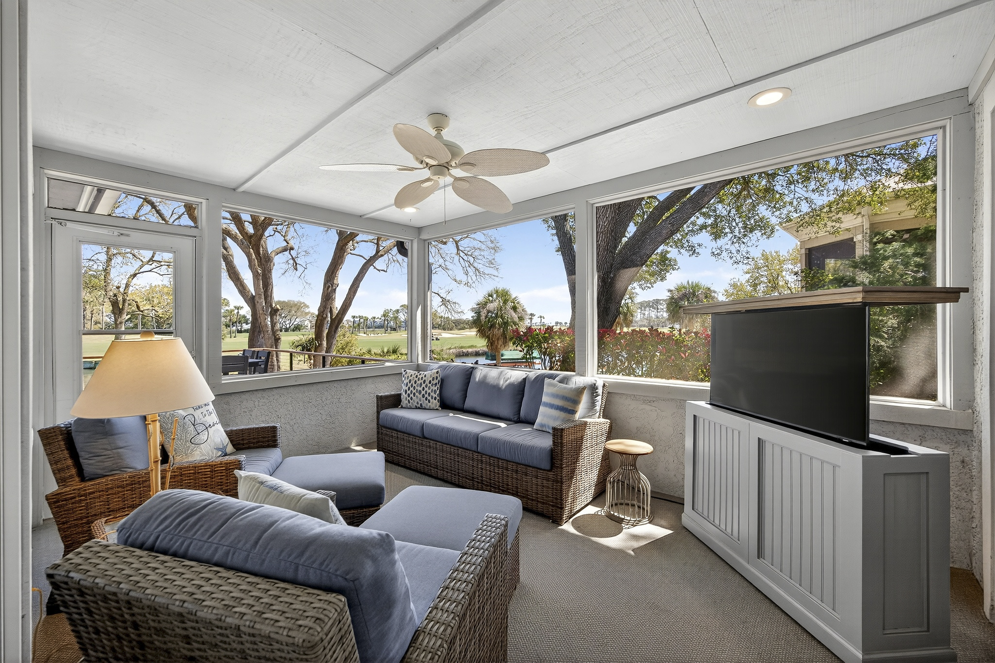 32 Full Sweep | Screened Porch