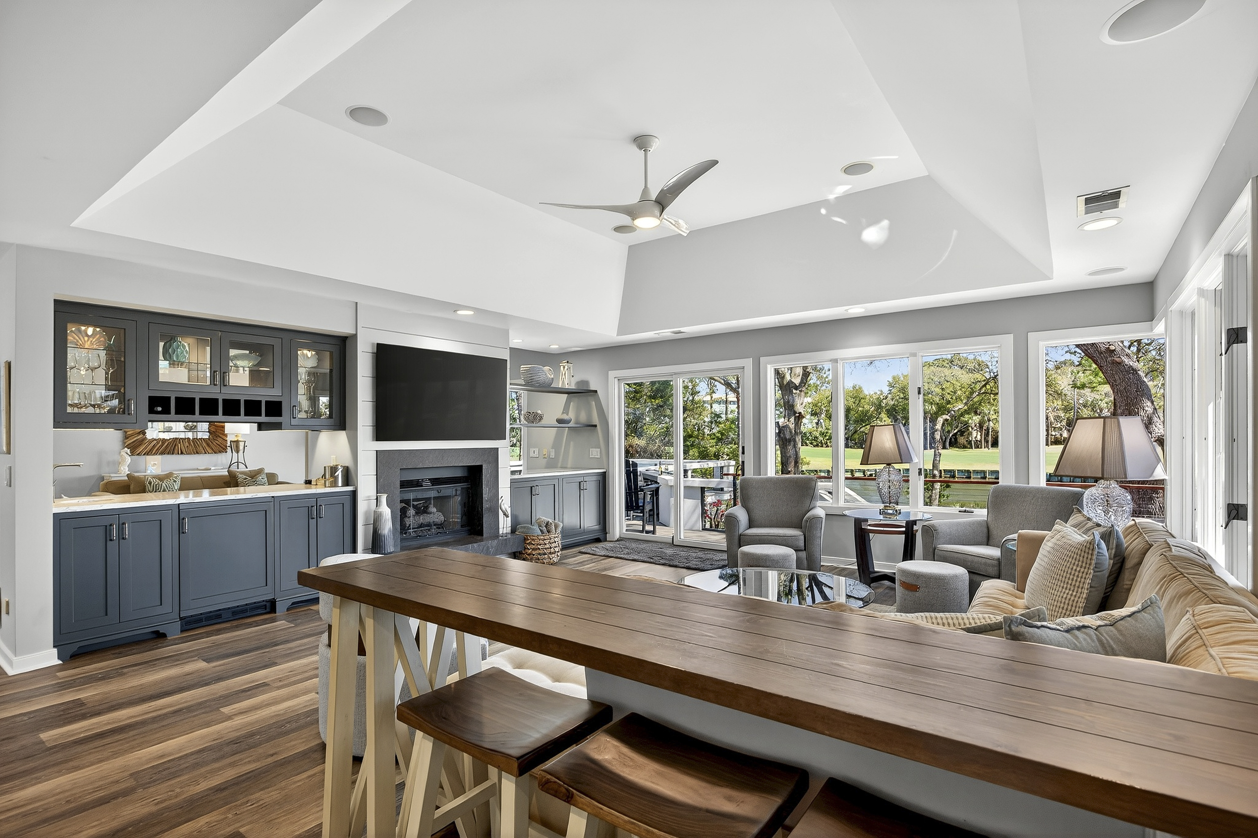 32 Full Sweep | Living Room 2