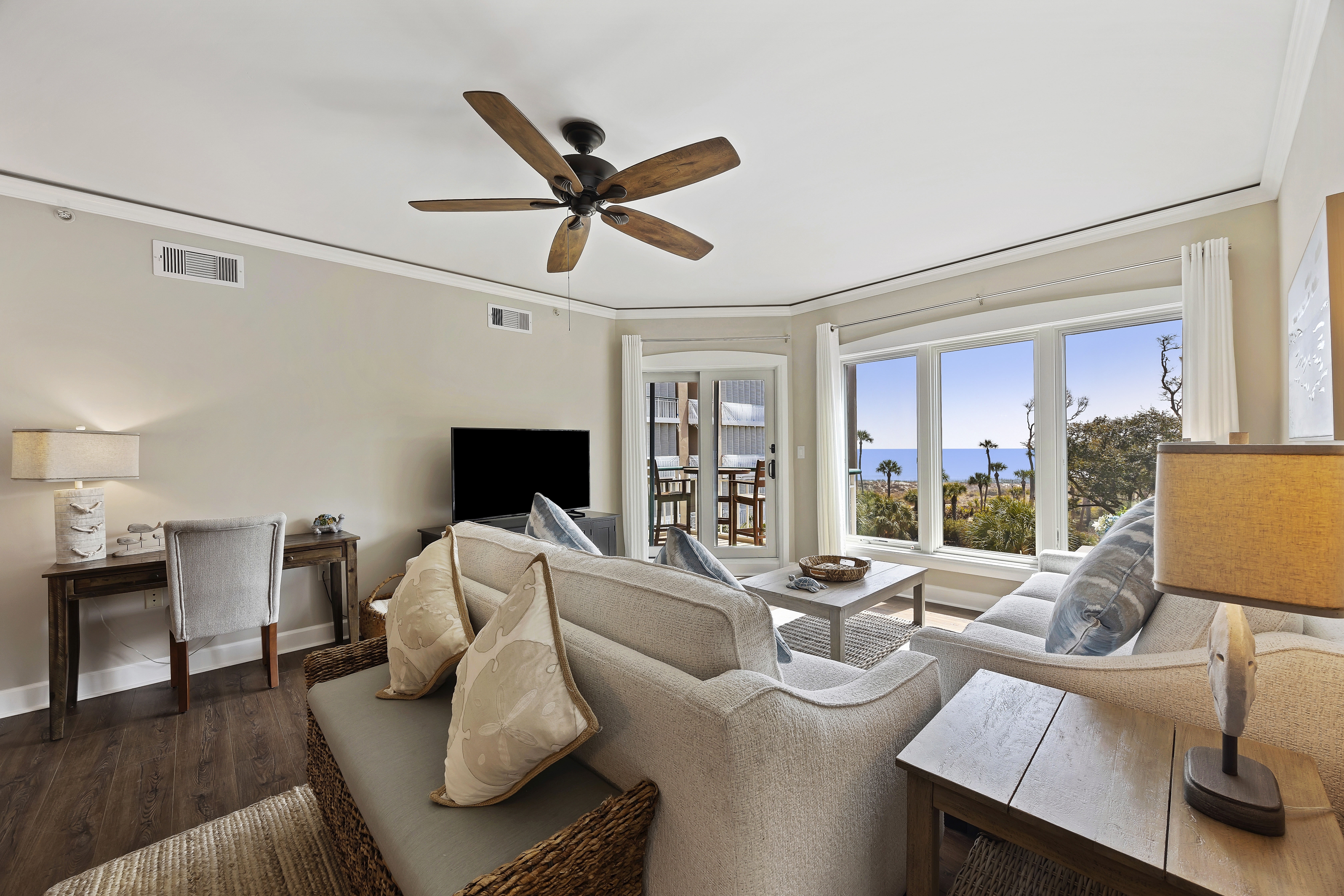 3302 Windsor Court South | Living Room 