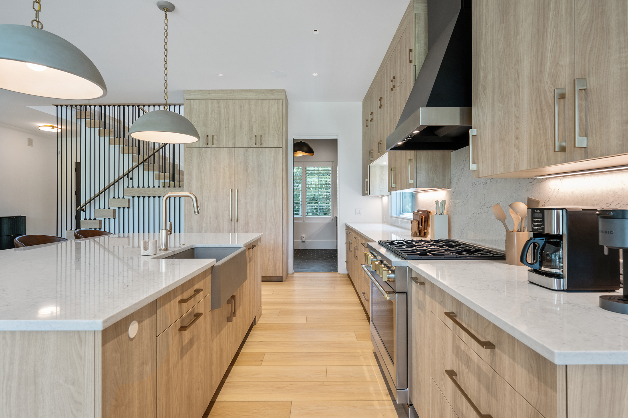 49 Sea Lane | Stunning Kitchen w/ high end appliances 
