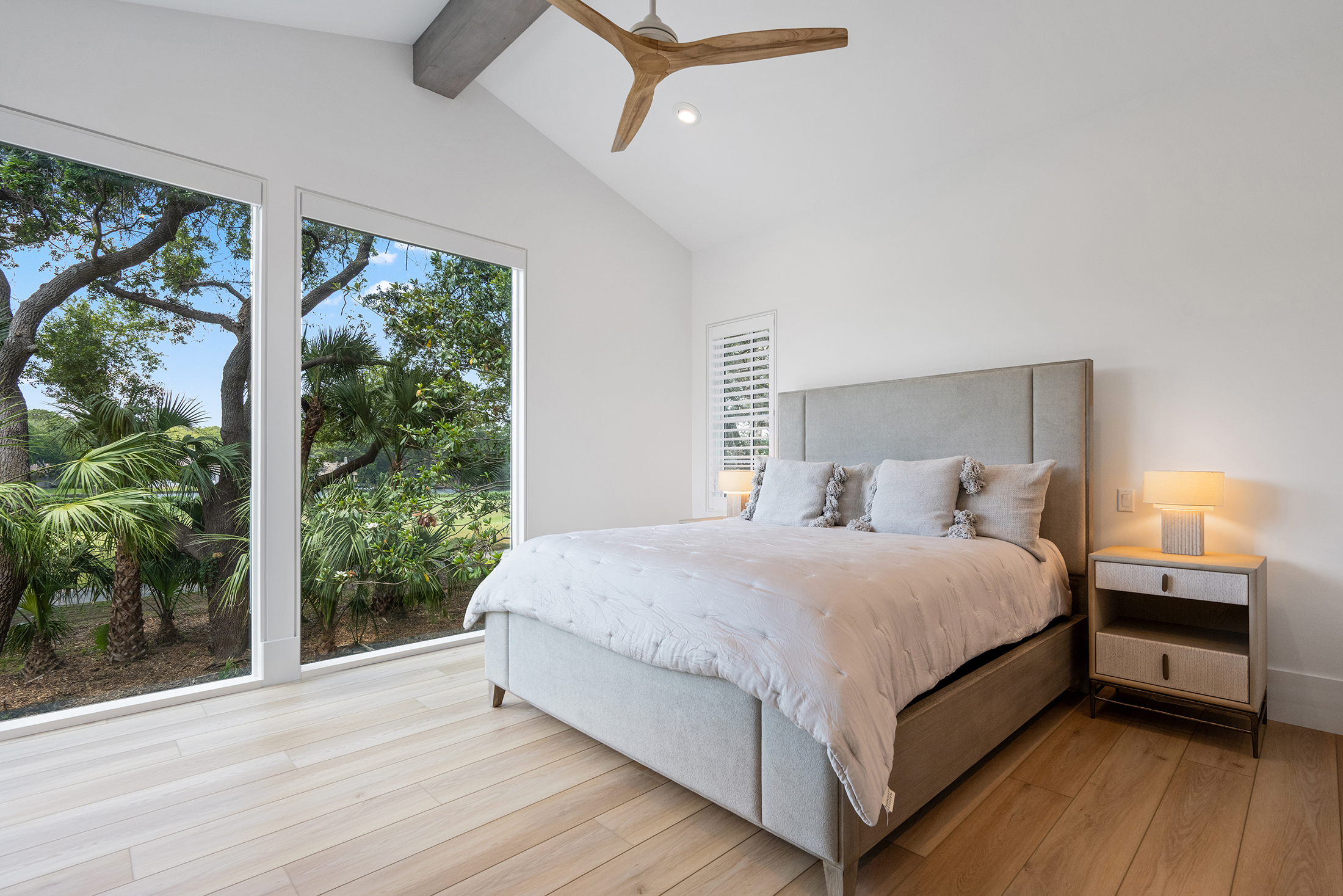 49 Sea Lane | Bedroom 2 Kind Bed w/ ensuite bathroom