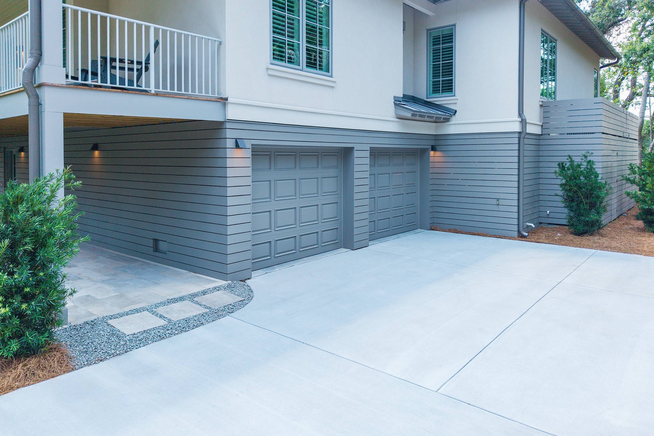 49 Sea Lane | Driveway w/ ample parking & garage access