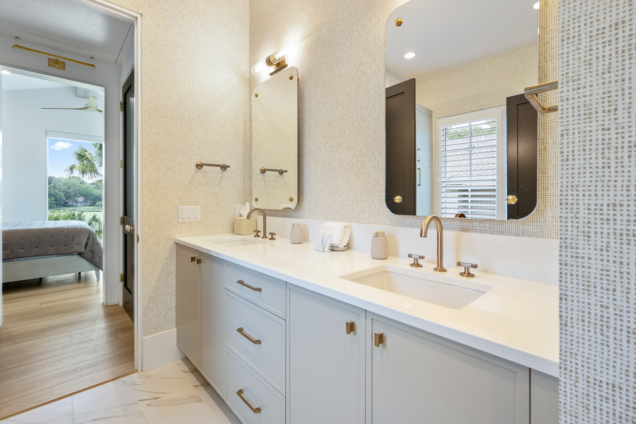 49 Sea Lane | Bedroom 1 full bathroom