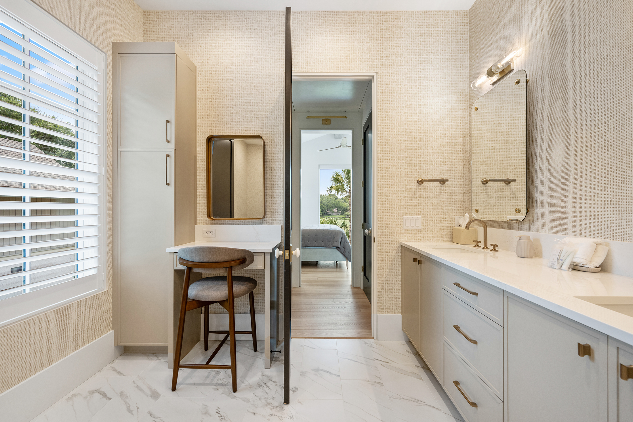 49 Sea Lane | Bedroom 1 full bathroom