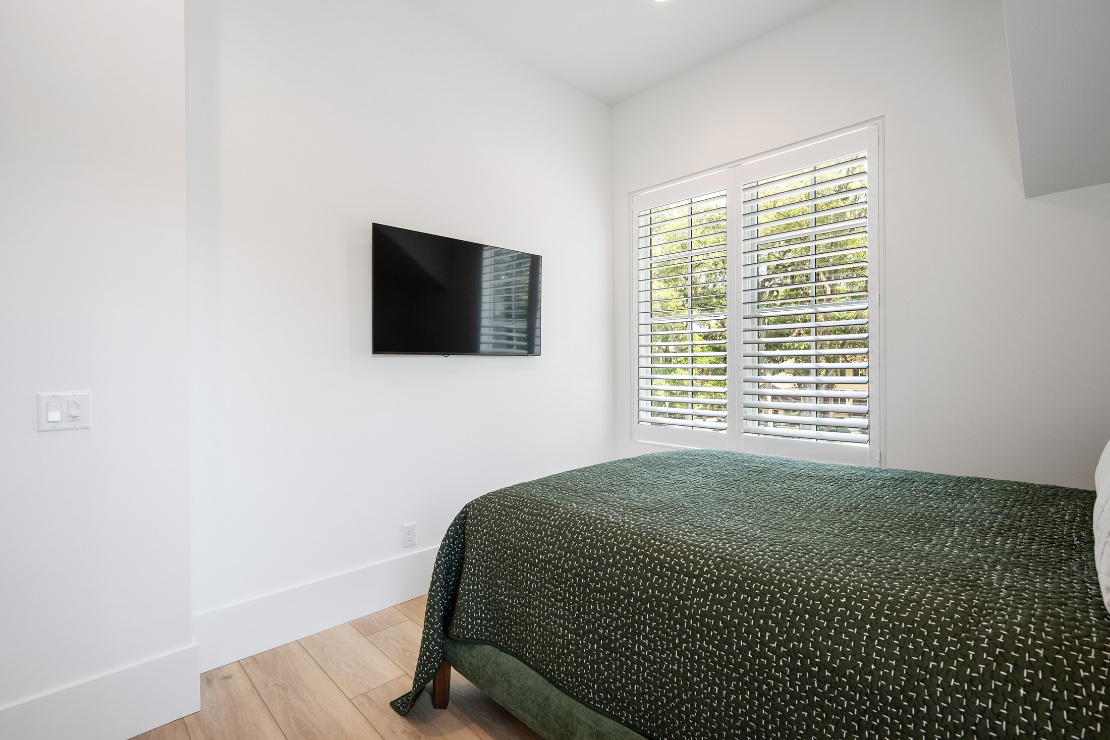 49 Sea Lane | Bedroom 4 Queen bed w/ shared bathroom 