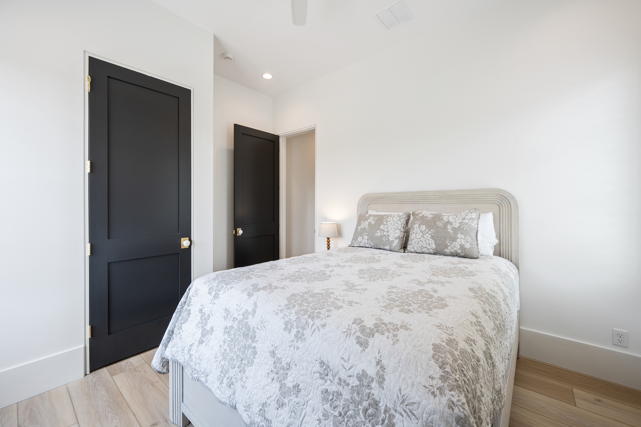 49 Sea Lane | Bedroom 5 Queen bed w/ shared bathroom