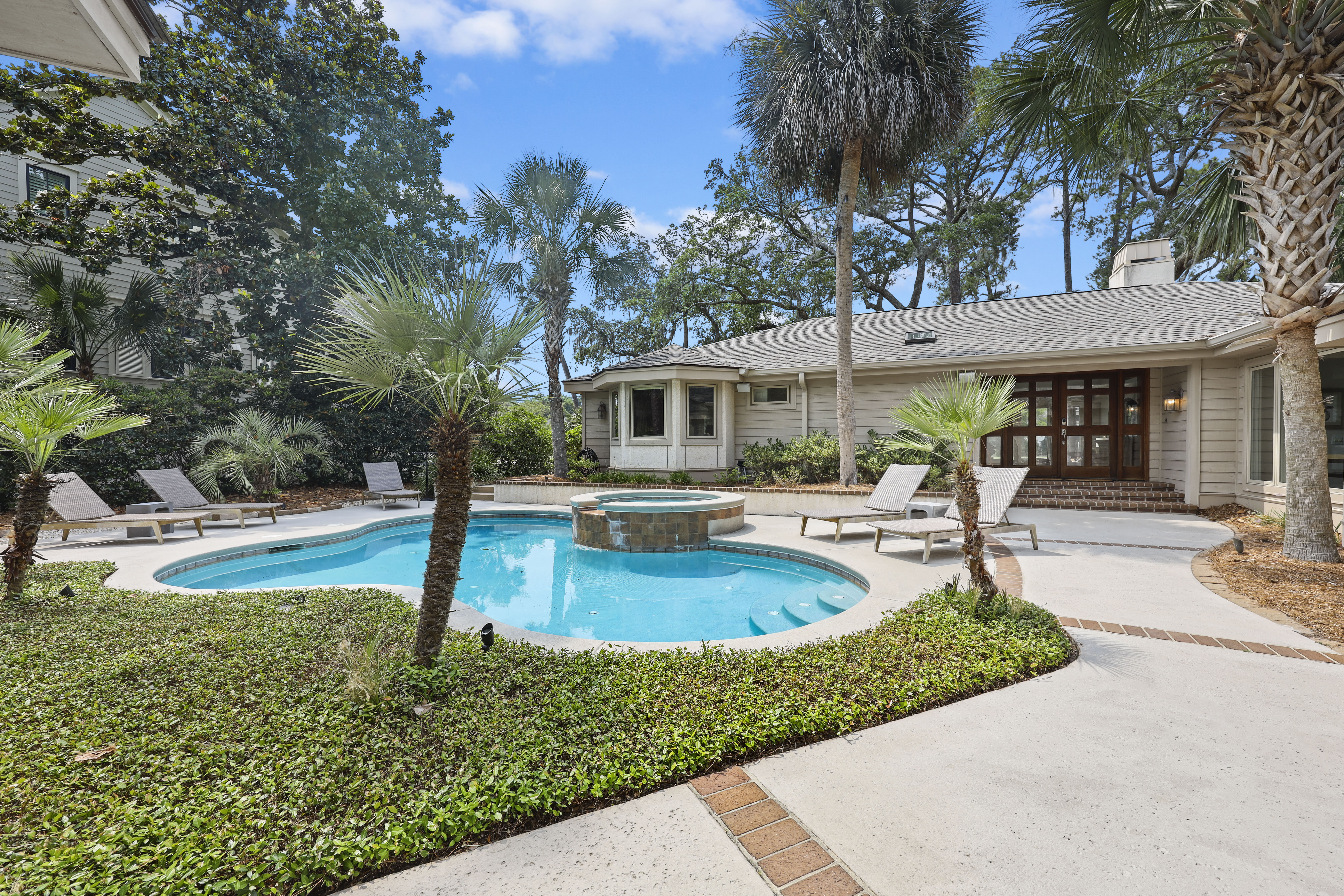 8 Beach Lagoon | Private Pool and Spa