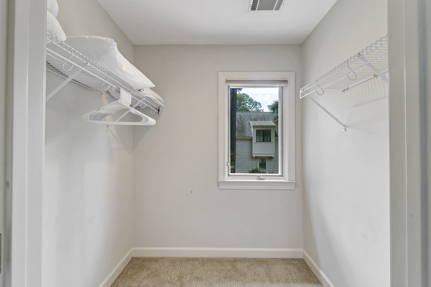 8 Beach Lagoon | Bedroom 5 Closet