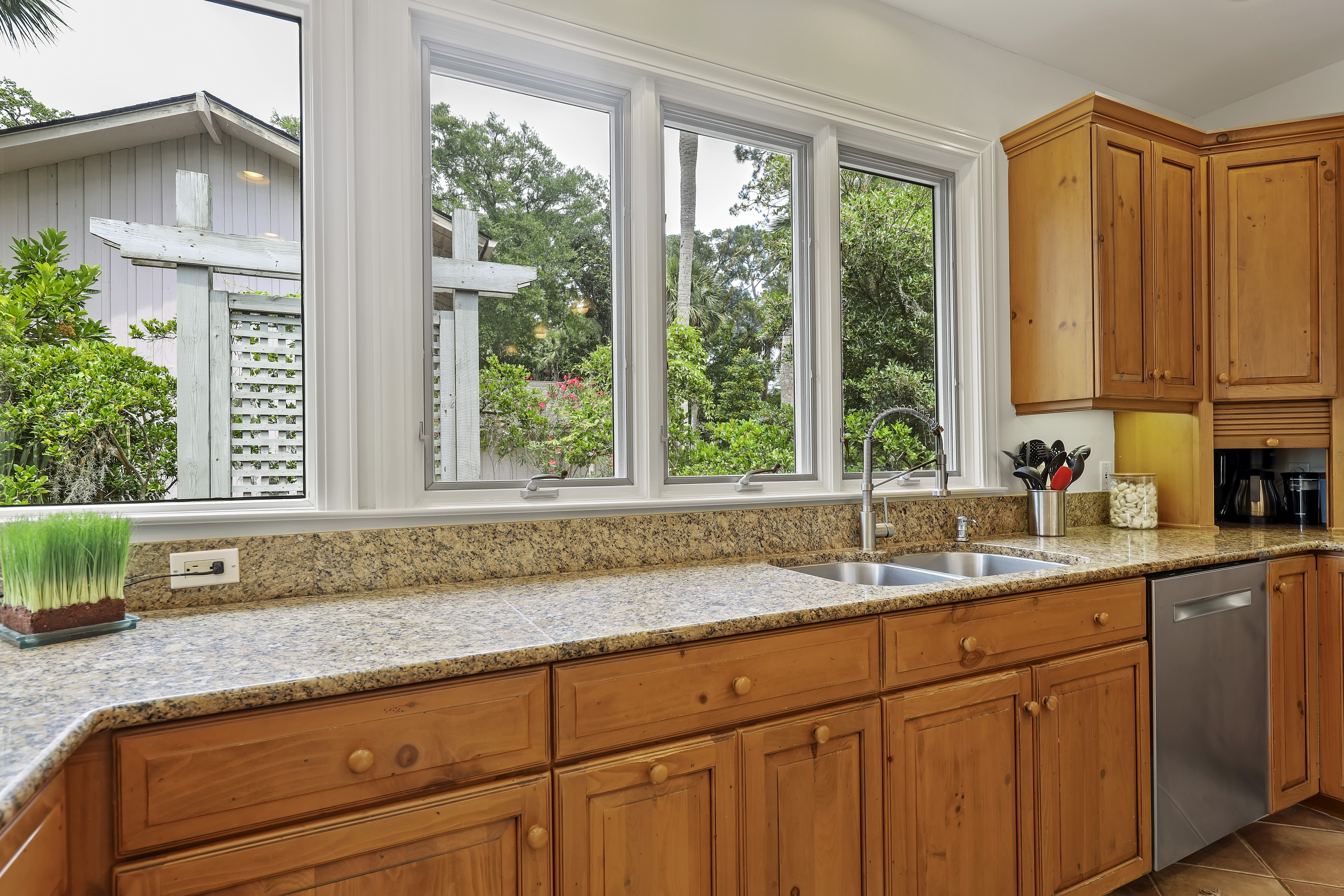 8 Beach Lagoon | Kitchen