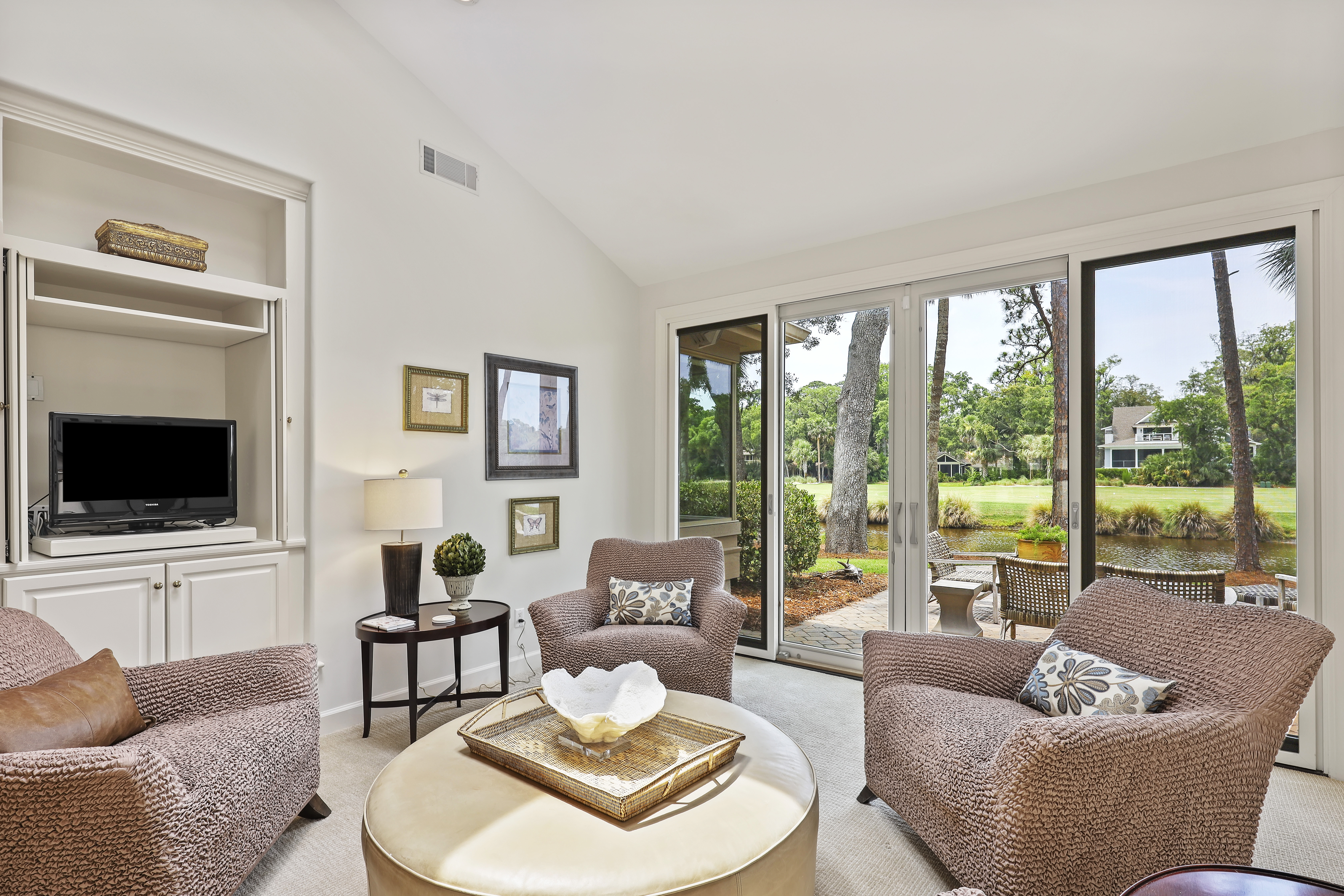 8 Beach Lagoon | Living Room