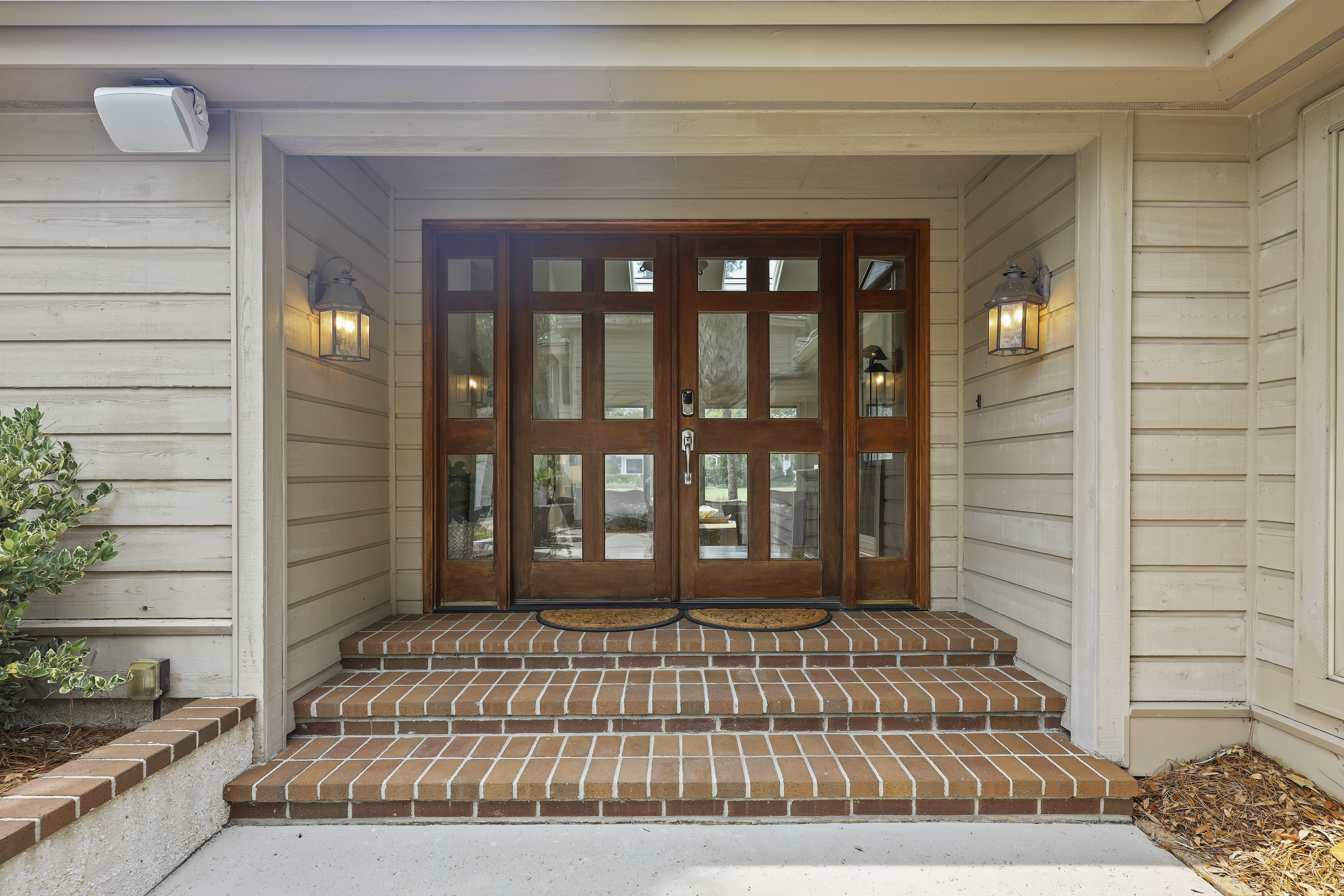 8 Beach Lagoon | Front Door
