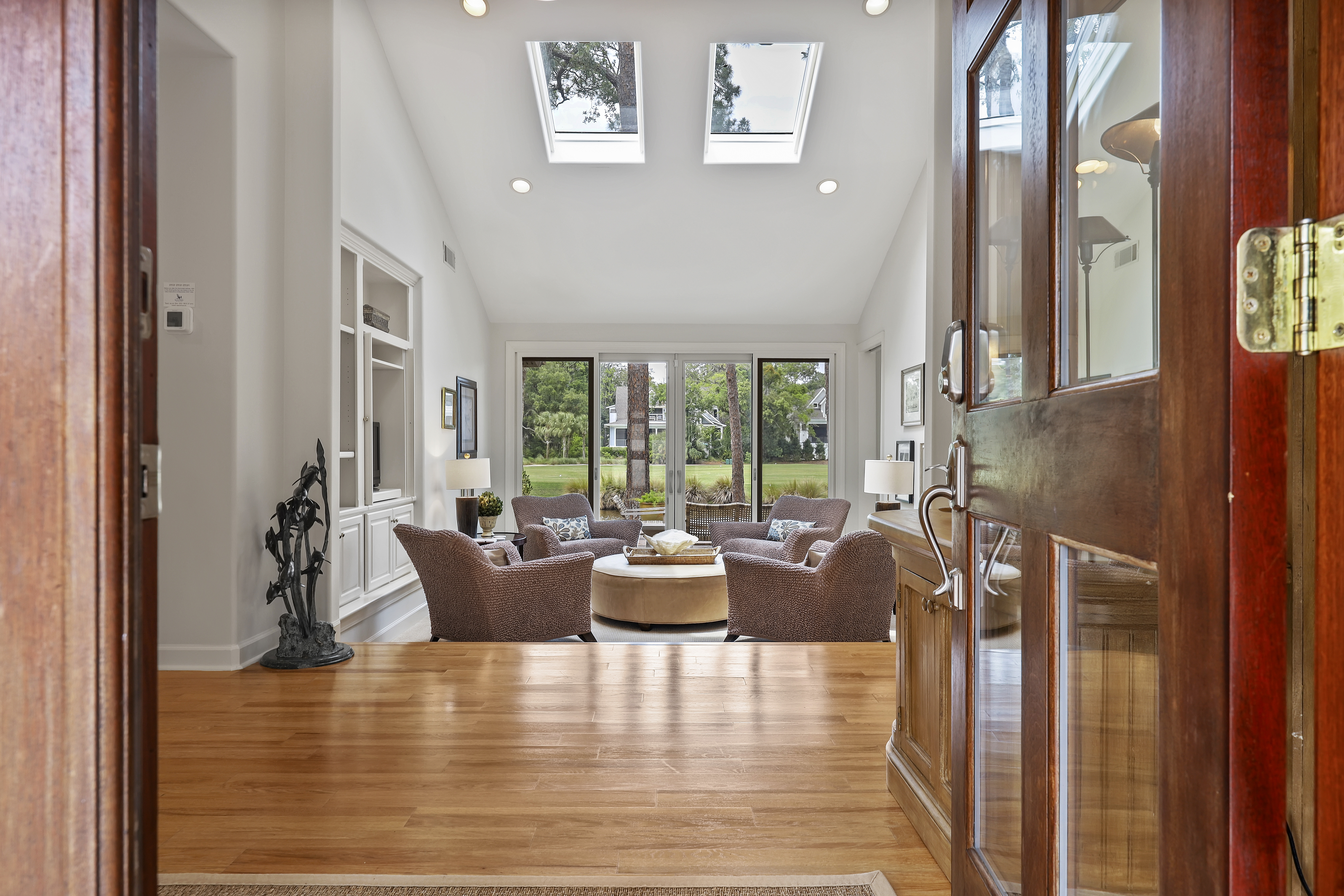 8 Beach Lagoon | Entryway