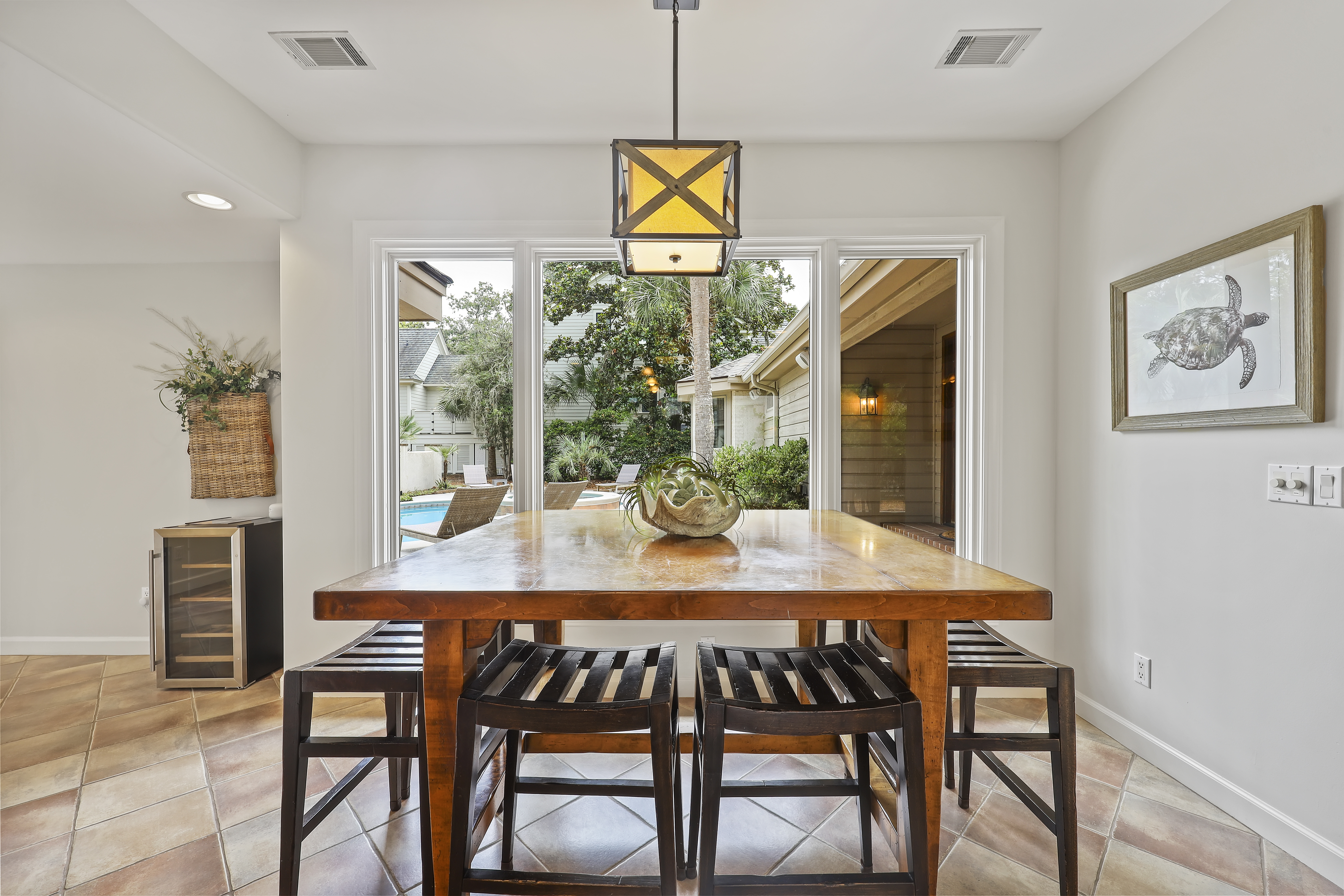 8 Beach Lagoon | Breakfast Nook