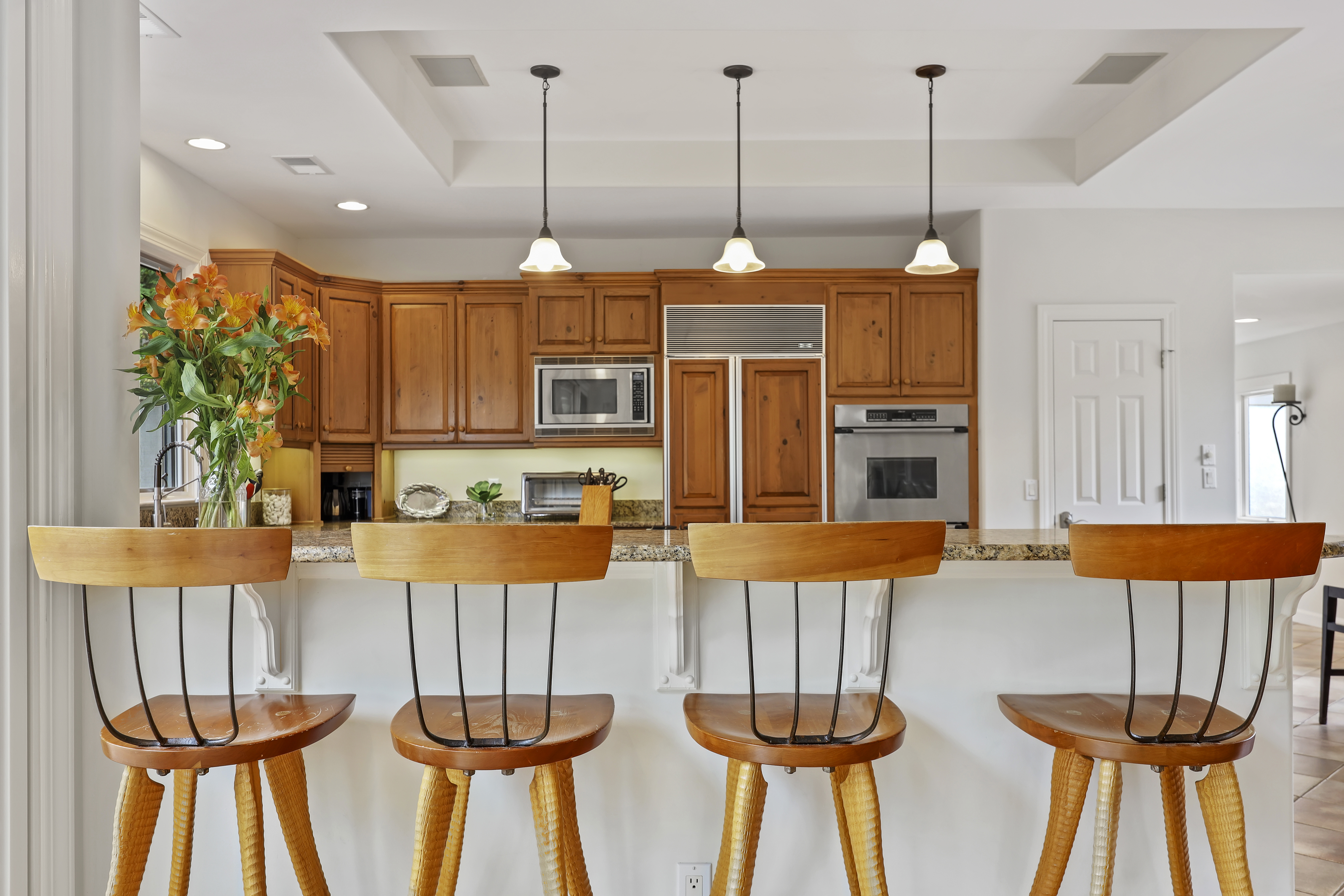 8 Beach Lagoon | Bar Stool Seating