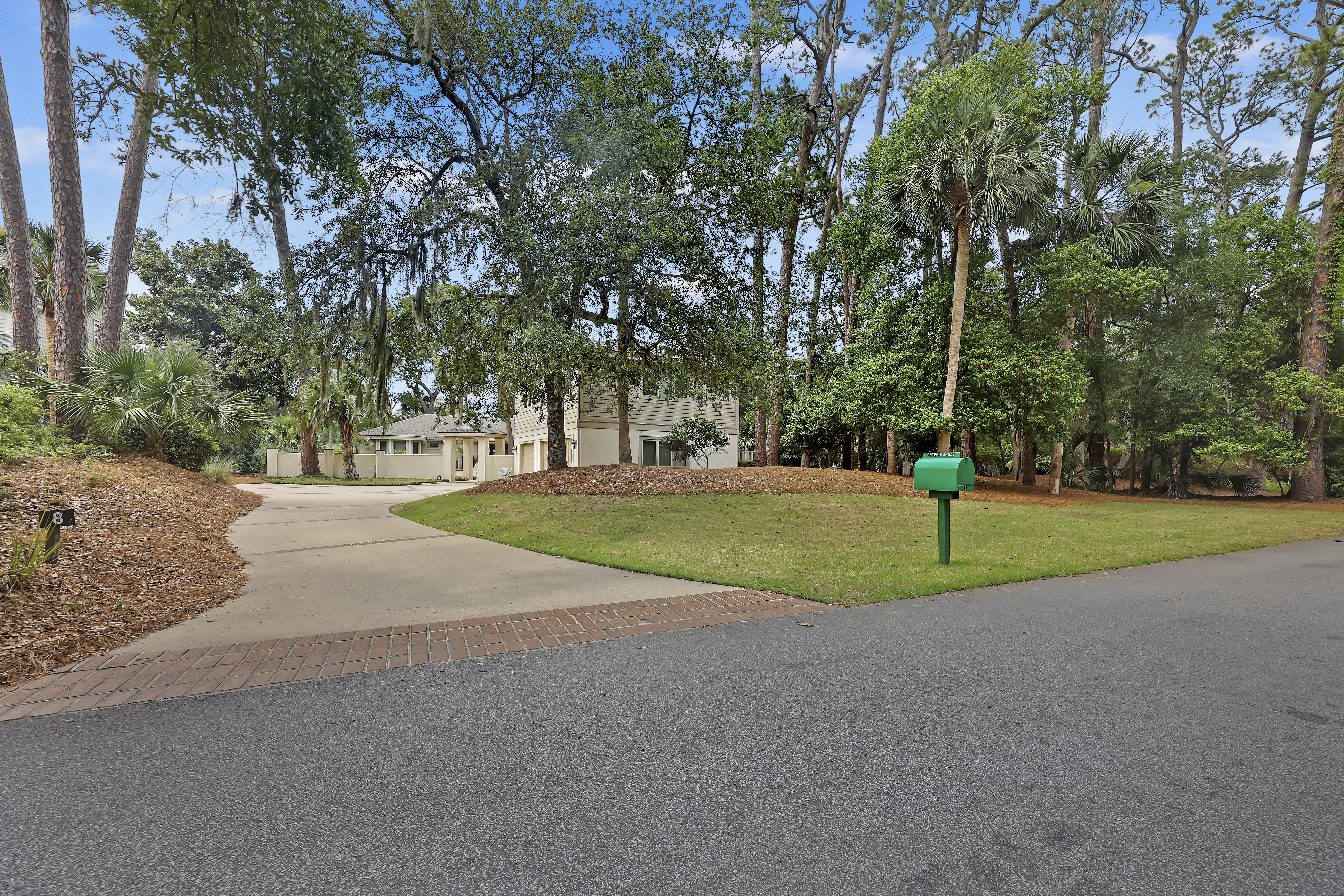 8 Beach Lagoon | Front of House