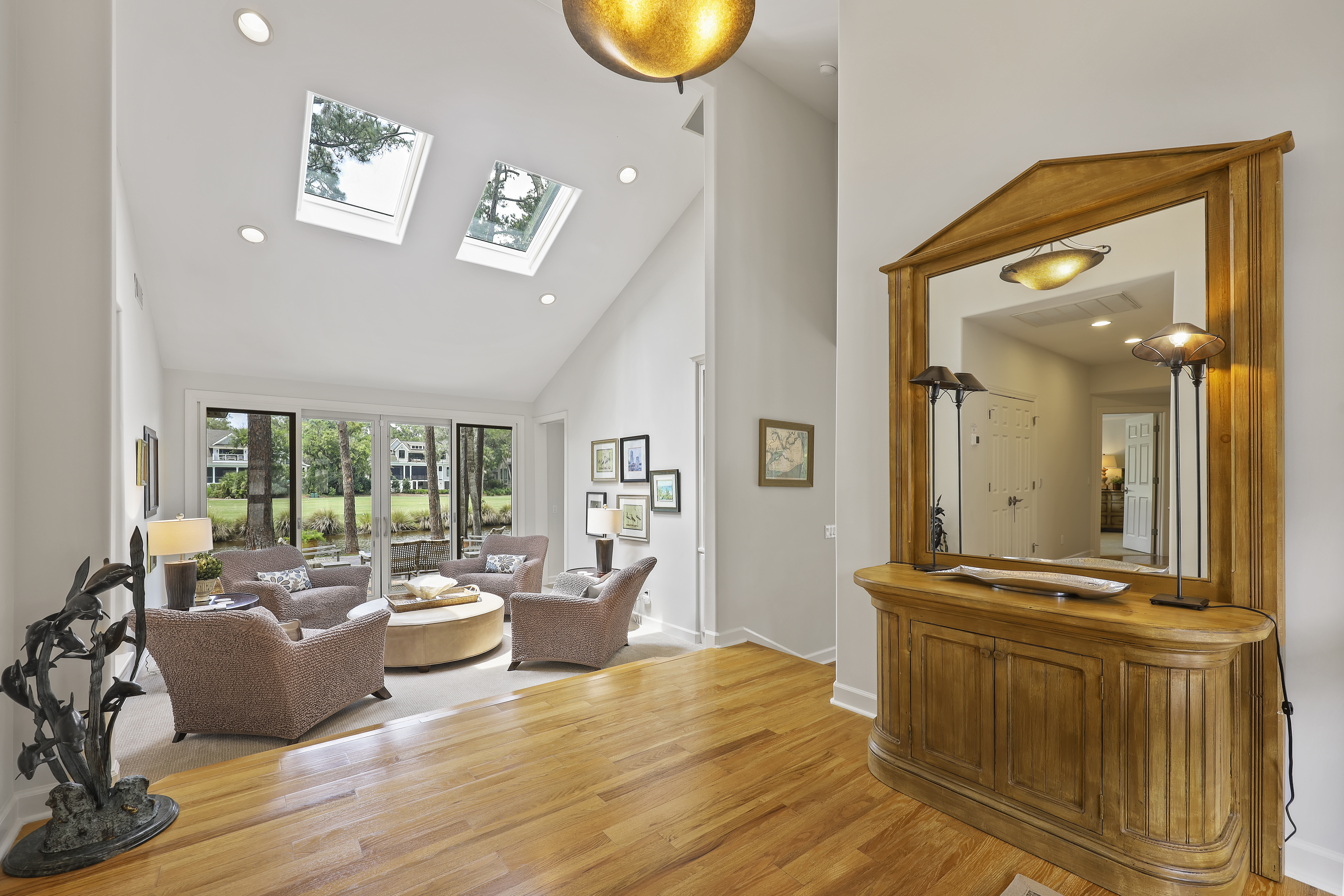 8 Beach Lagoon | Living Room