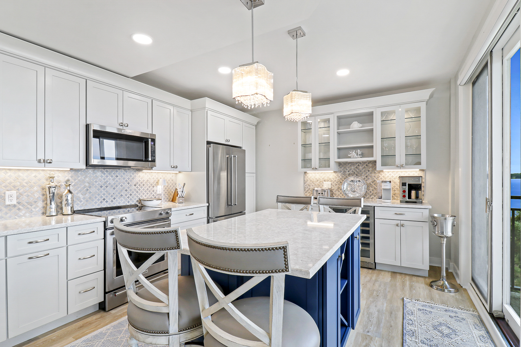 1922 South Beach Club |Open kitchen, coffee bar, balcony access