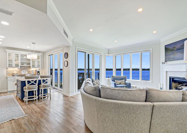 1922 South Beach Club