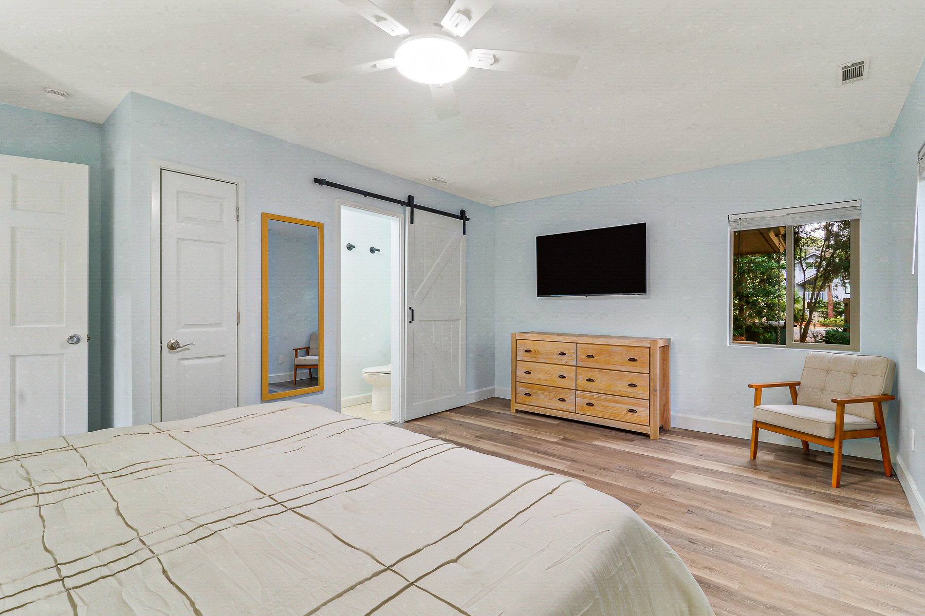 1 Indigo Lane | Bedroom 4 king bed primary suite