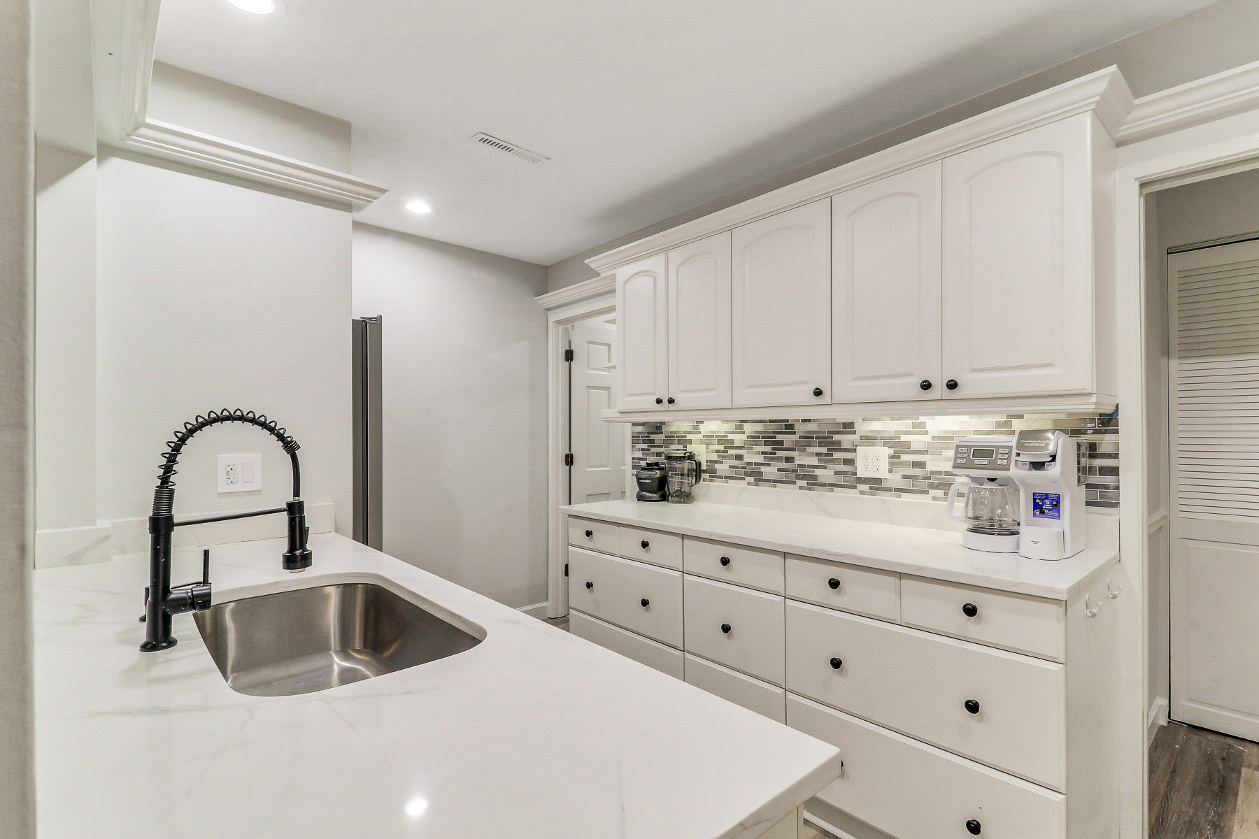 1 Indigo Lane | Stunning newly renovated kitchen