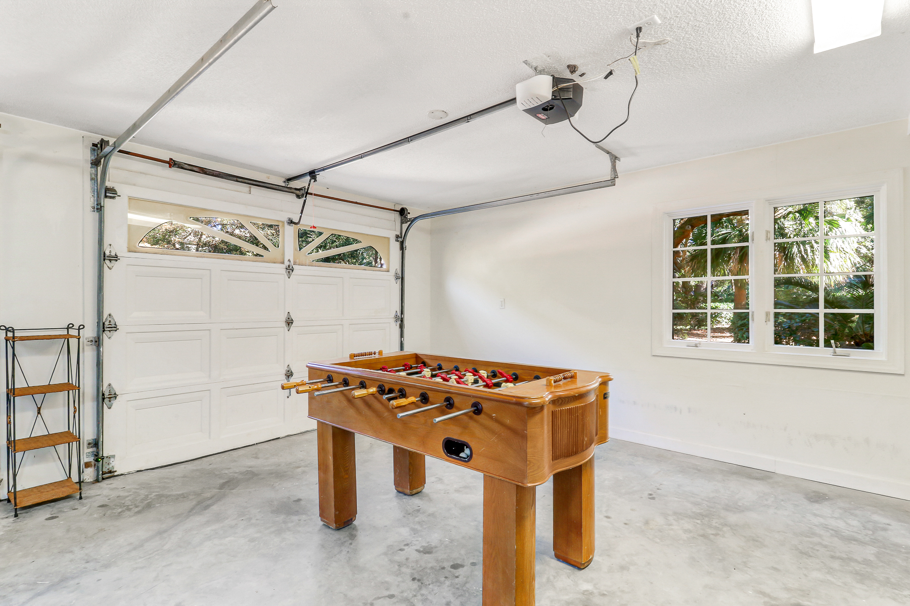 72 Full Sweep | Garage area with Foosball Table