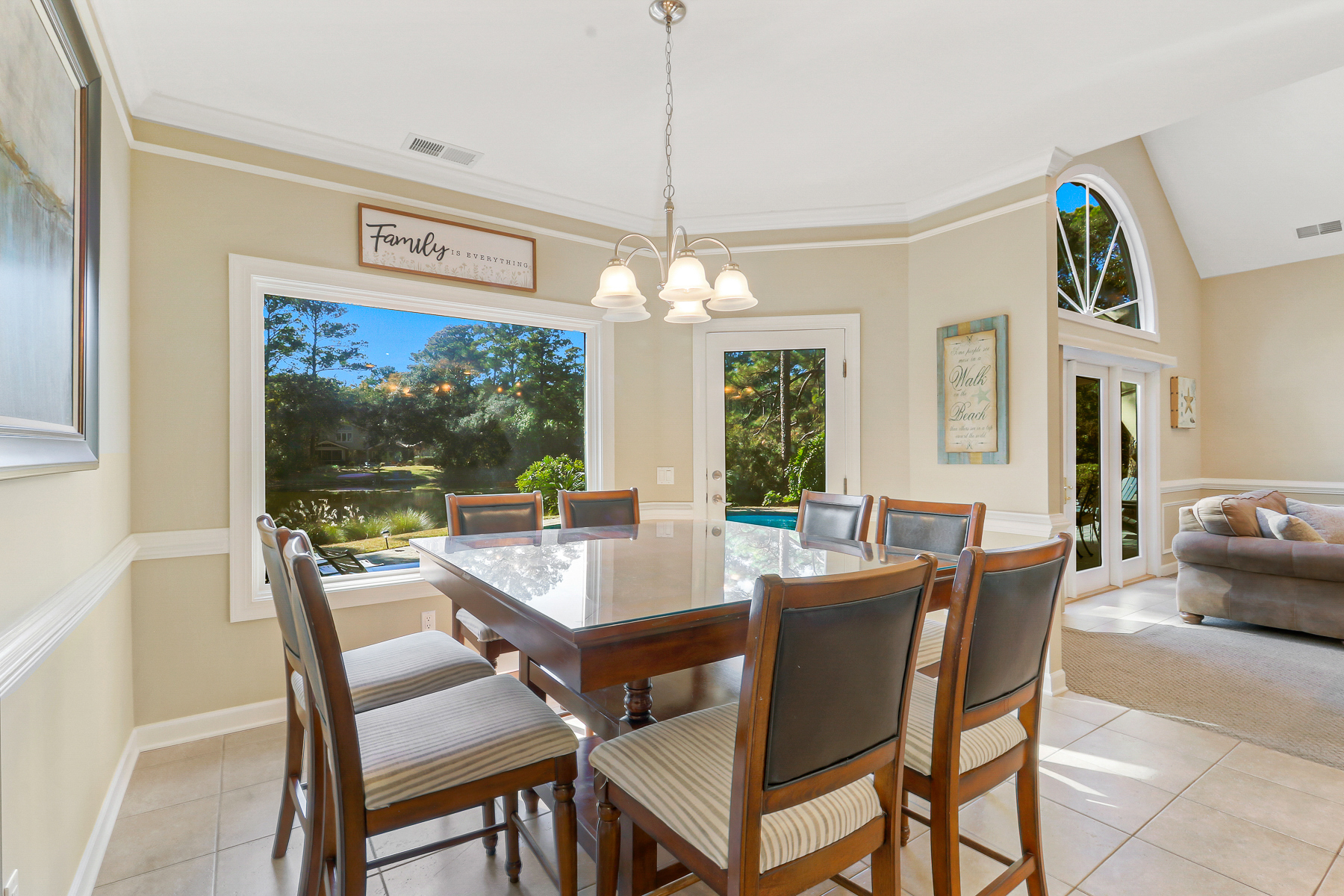 72 Full Sweep | Inviting casual dining by kitchen, seats eight