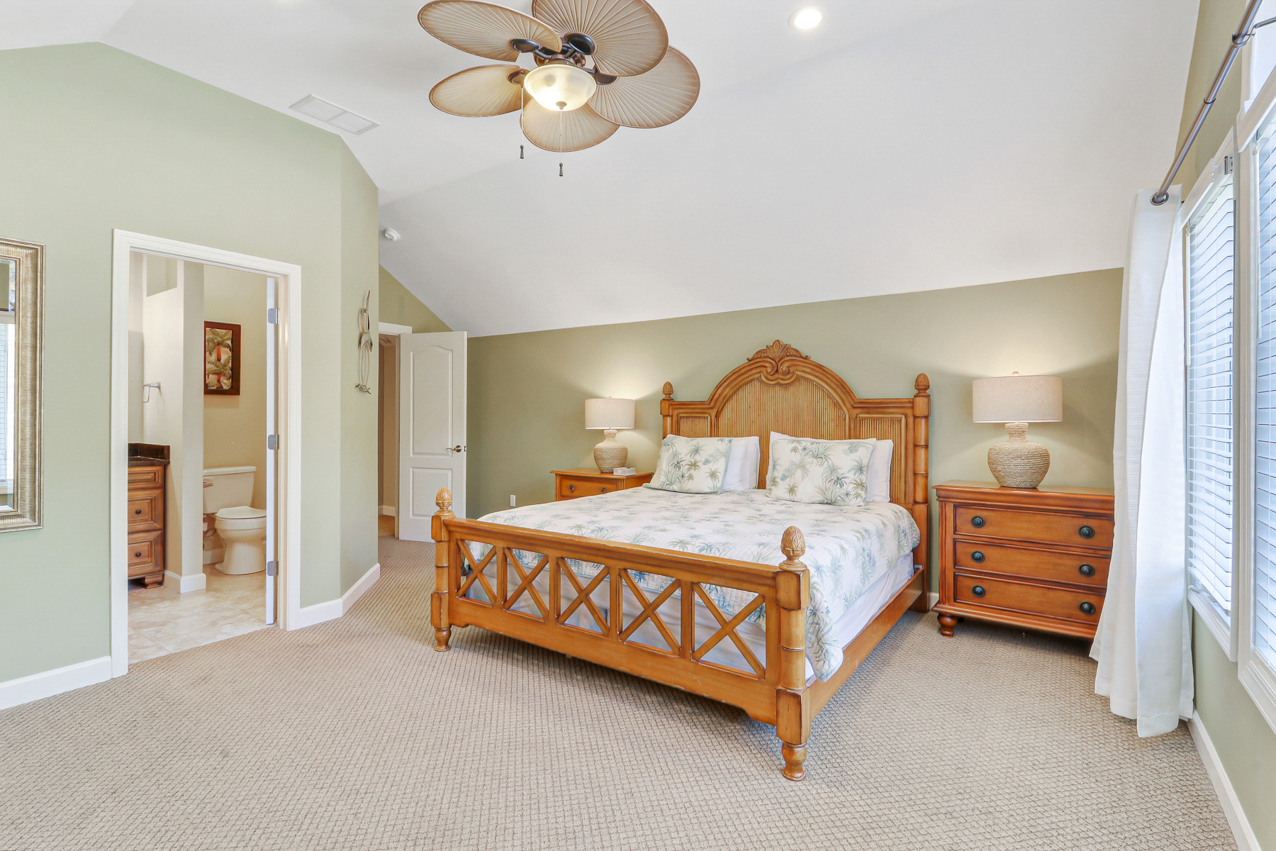 72 Full Sweep | Bedroom 3 King bed & vaulted ceilings