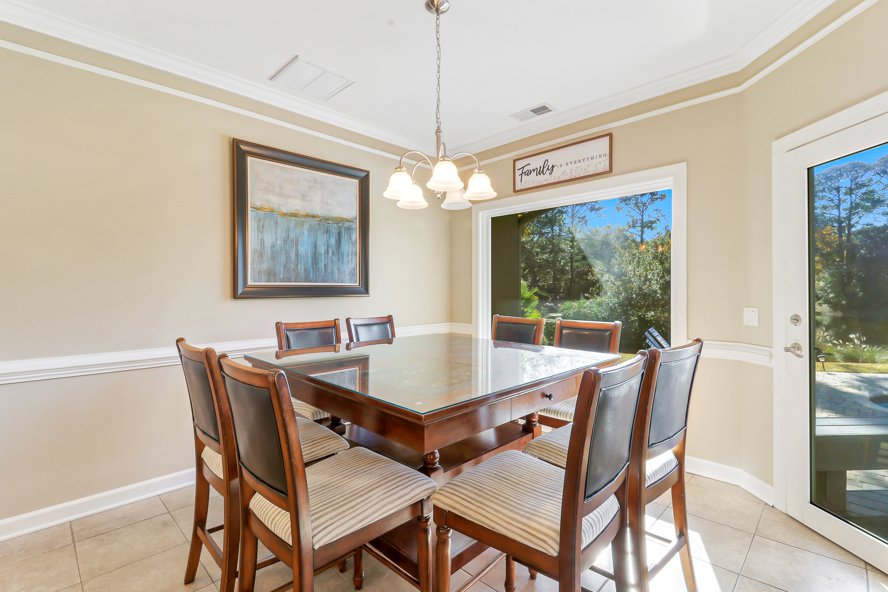 72 Full Sweep | Inviting casual dining by kitchen, seats eight