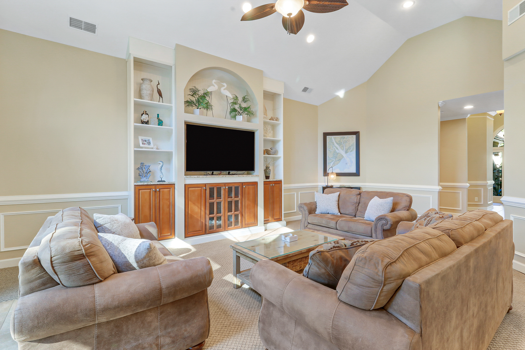 2 Full Sweep | Bright main living with vaulted ceiling and seati