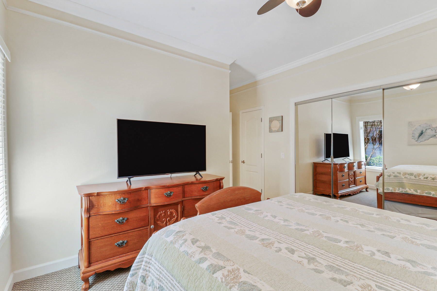 72 Full Sweep | Bedroom 4 with Queen Bed 