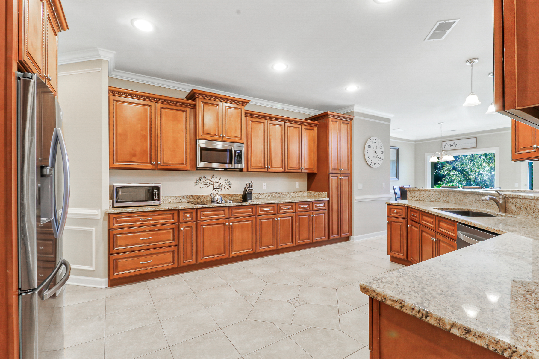 72 Full Sweep | Spacious kitchen with stainless steel appliances