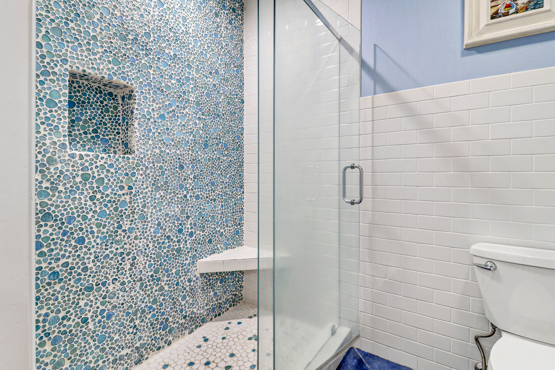 10 Battery | Spacious Primary bath w/ walk-in shower