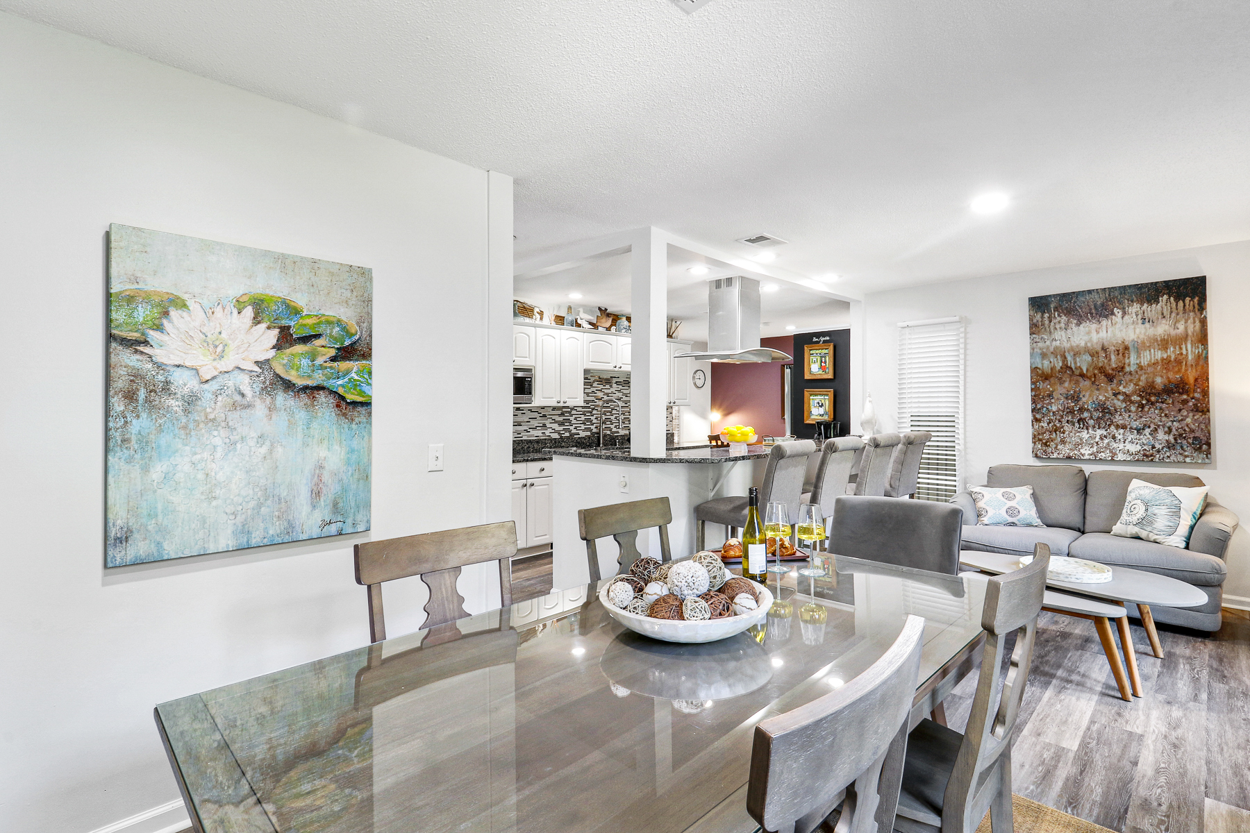 10 Battery | Formal dining area with seating for 6