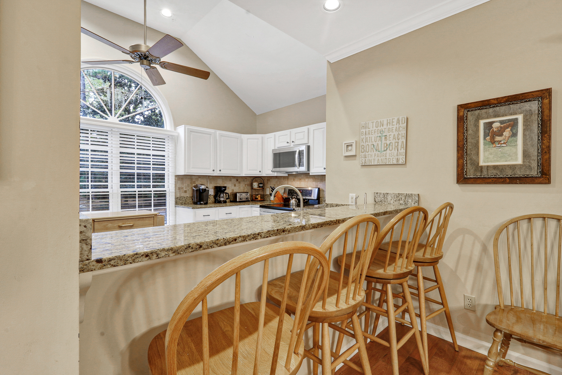 4 East Garrison | Kitchen Bar top w/ seating for 4